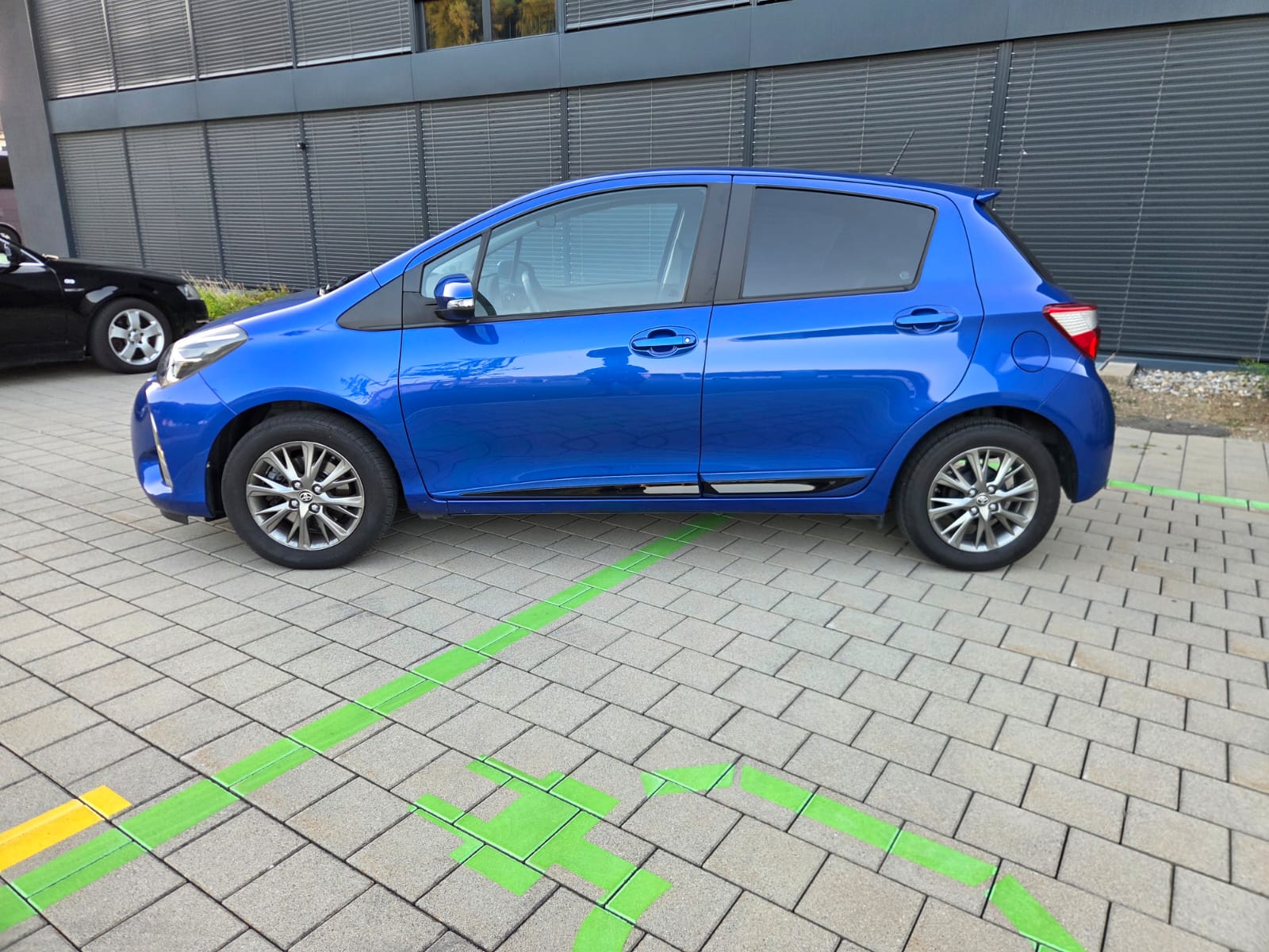 TOYOTA Yaris 1.5 Trend CVT-image-3