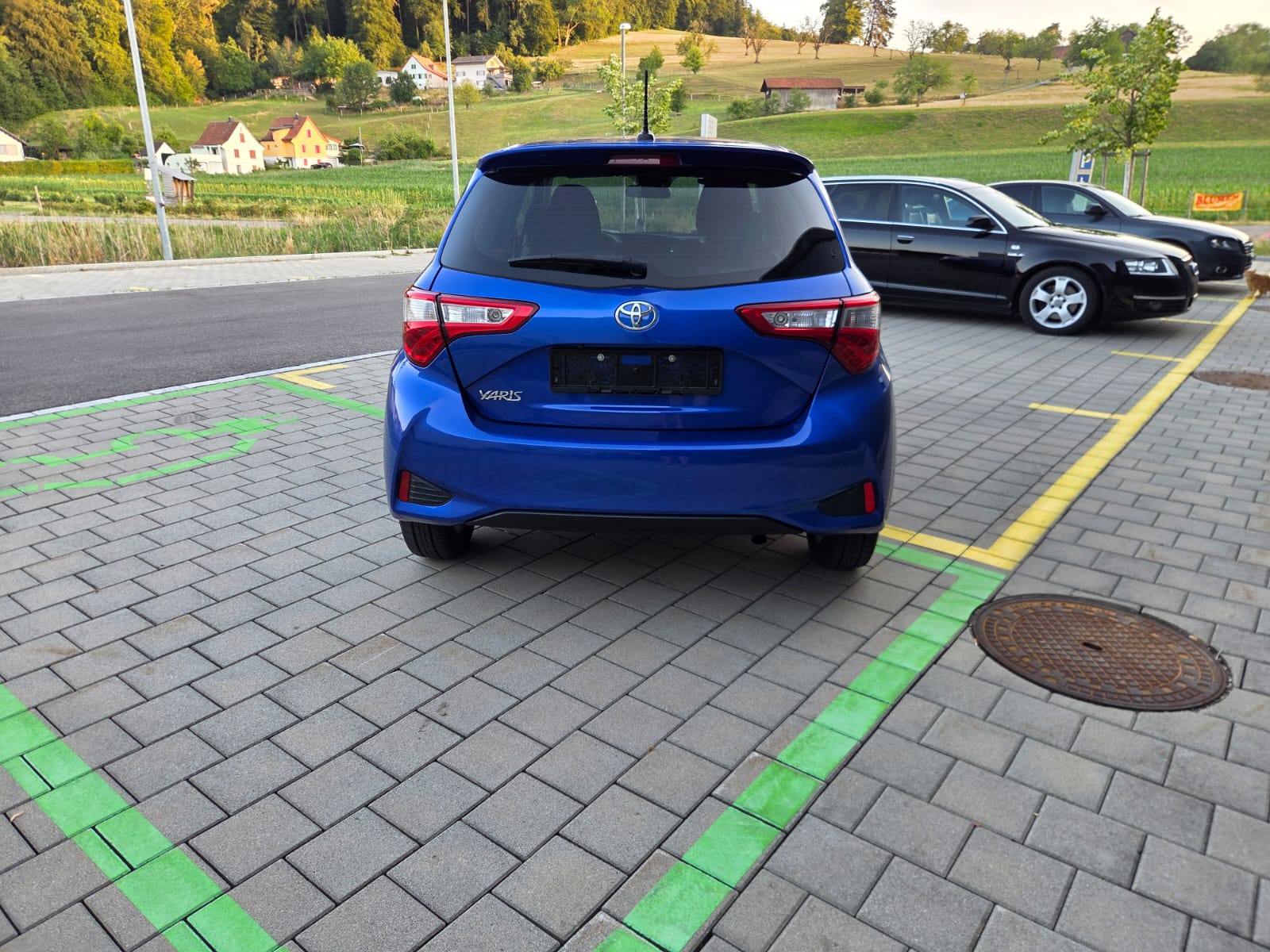 TOYOTA Yaris 1.5 Trend CVT-image-9