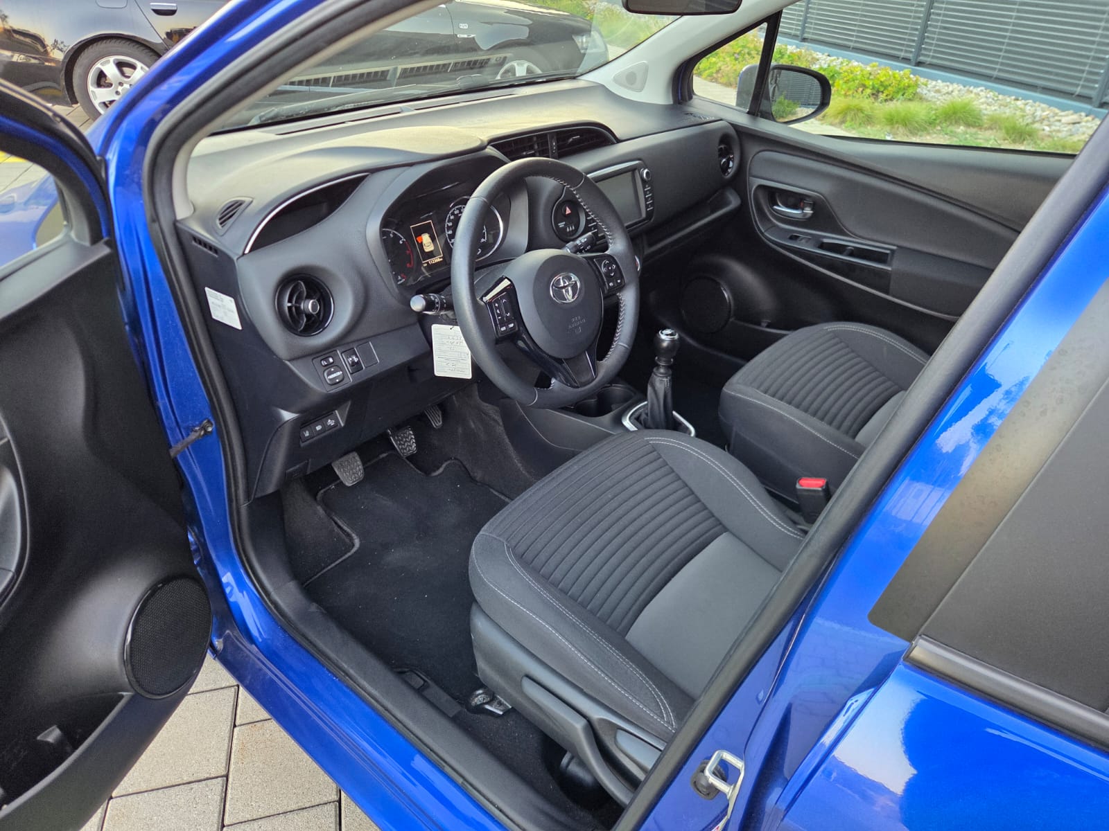 TOYOTA Yaris 1.5 Trend CVT-image-5