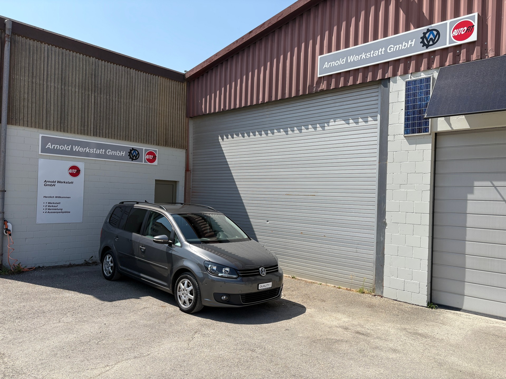 VW Touran 1.6 TDI Trendline-image-2