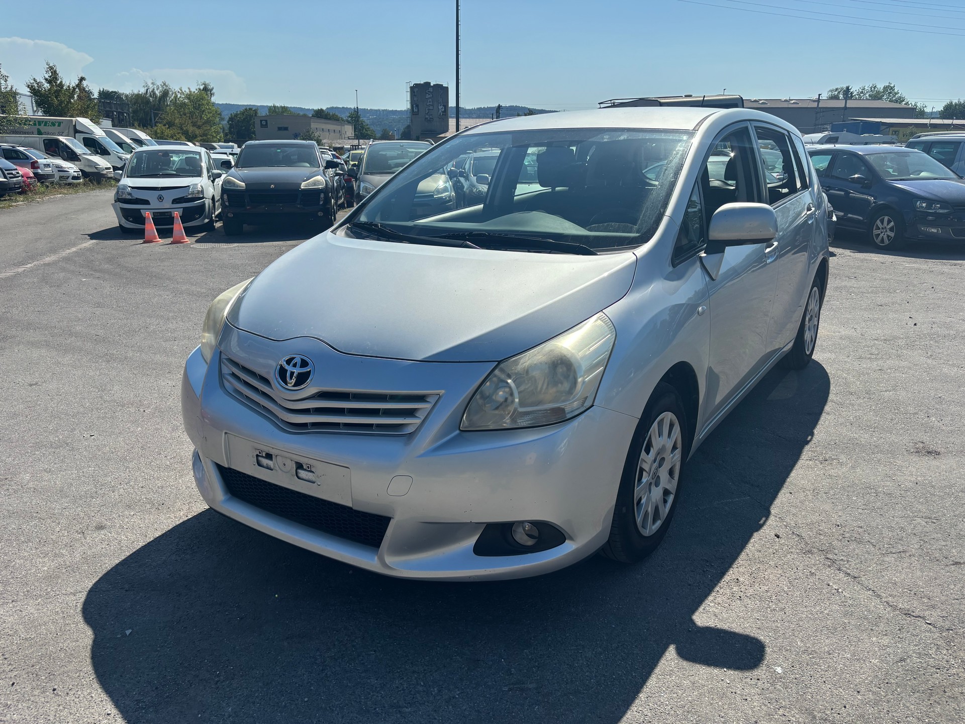 TOYOTA Verso 1.8 Linea Sol Premium-image-2