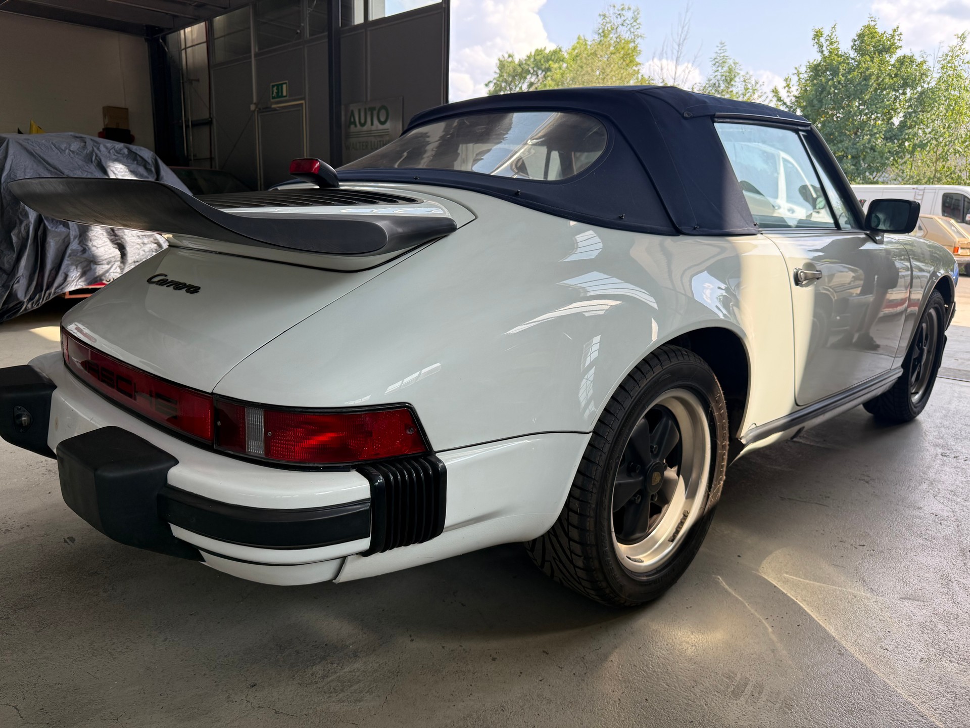 PORSCHE 911 Carrera Cabrio