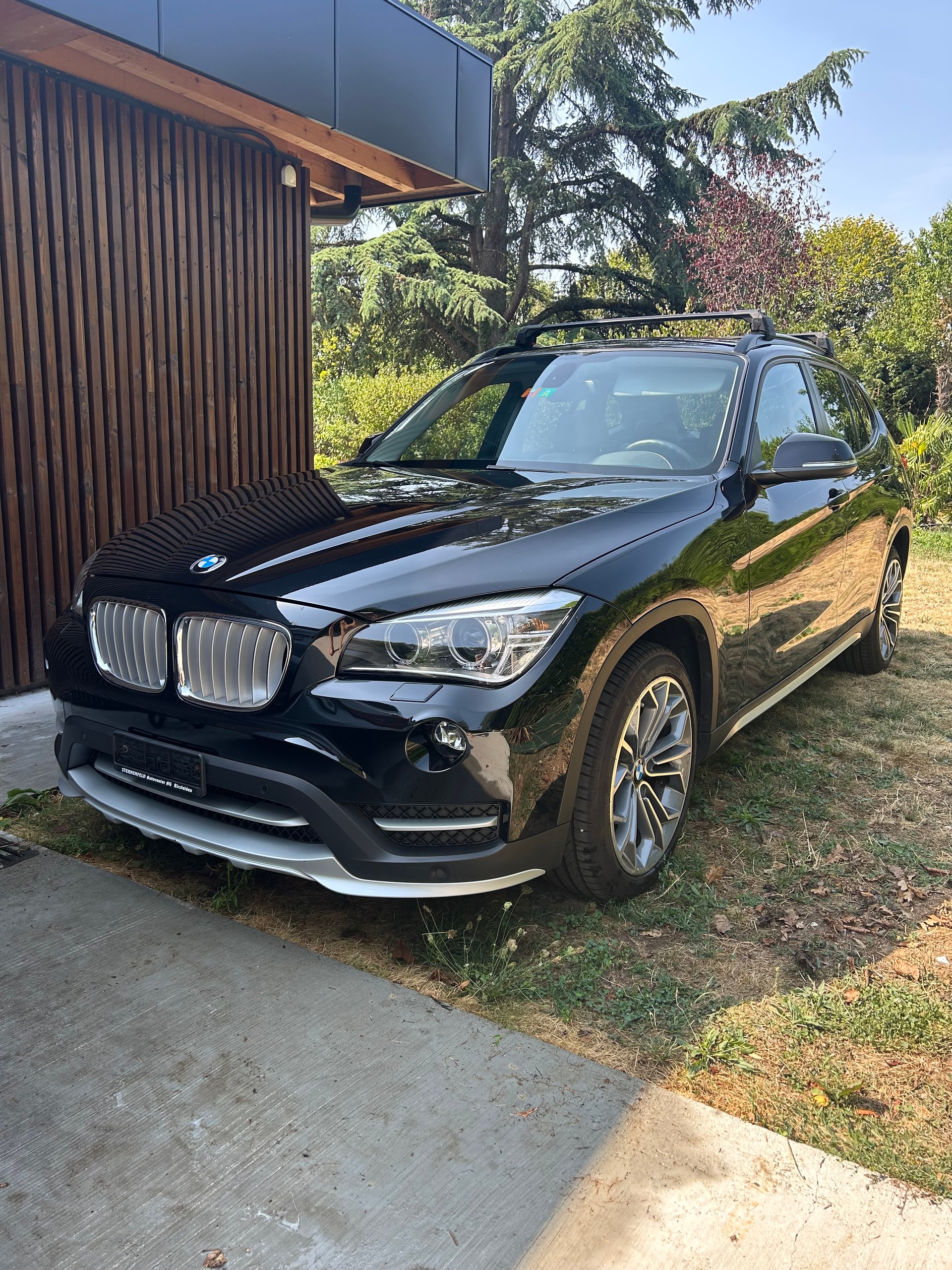 BMW 18d xDrive-image-0
