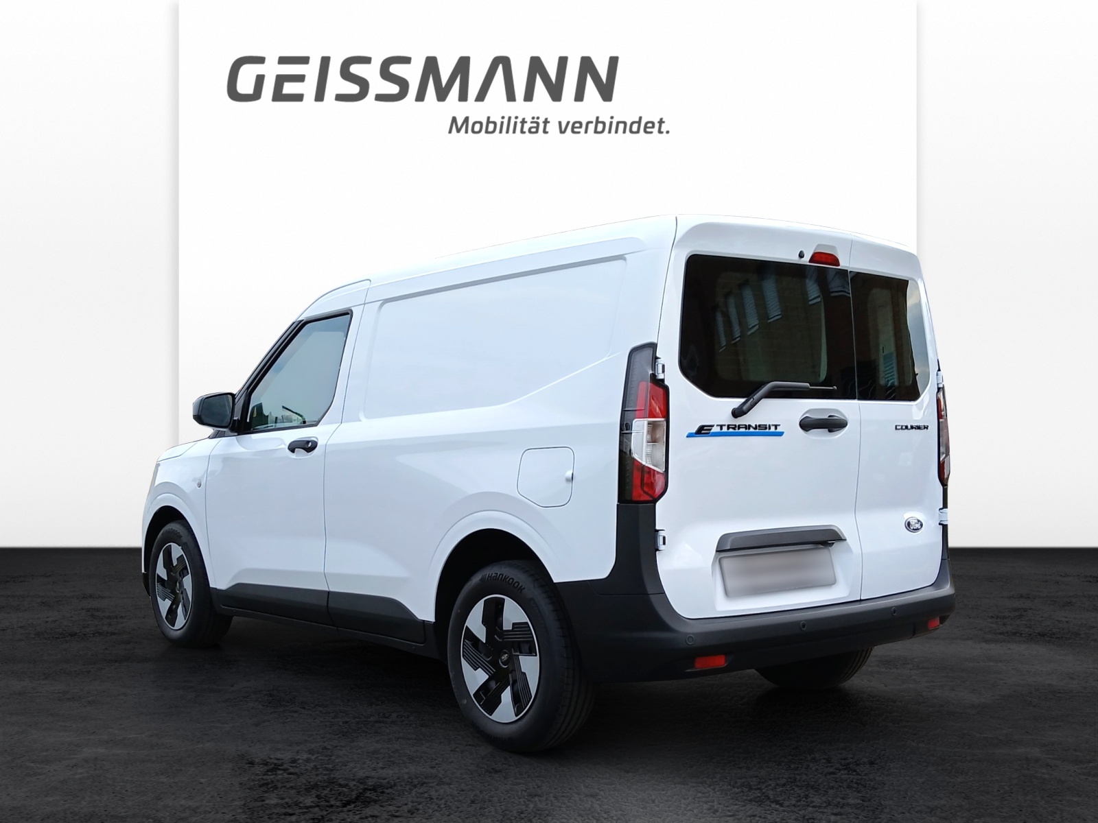 FORD E-Transit Courier Van Trend-image-2