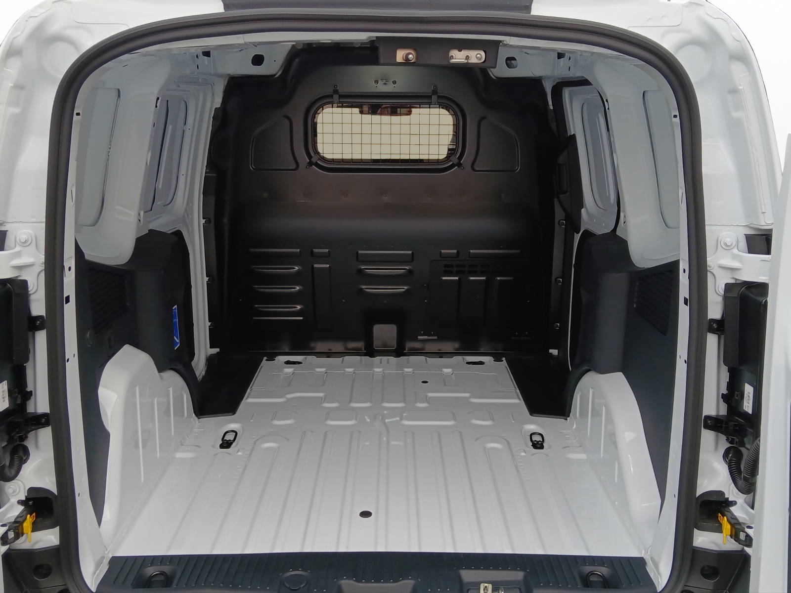 FORD E-Transit Courier Van Trend-image-13