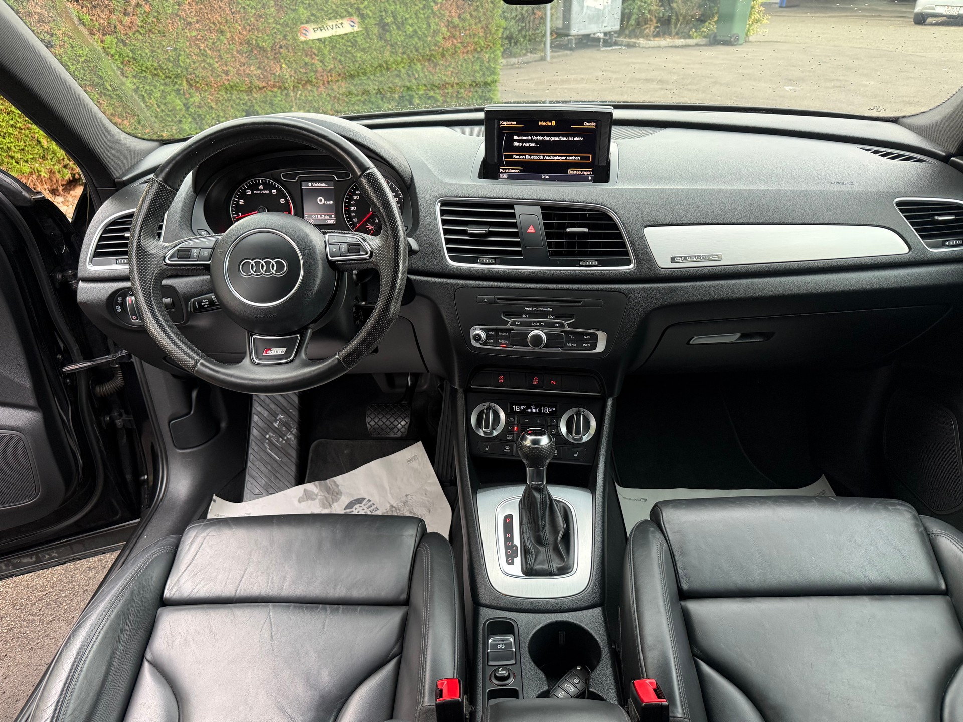 AUDI Q3 2.0 TFSI quattro S-tronic-image-7