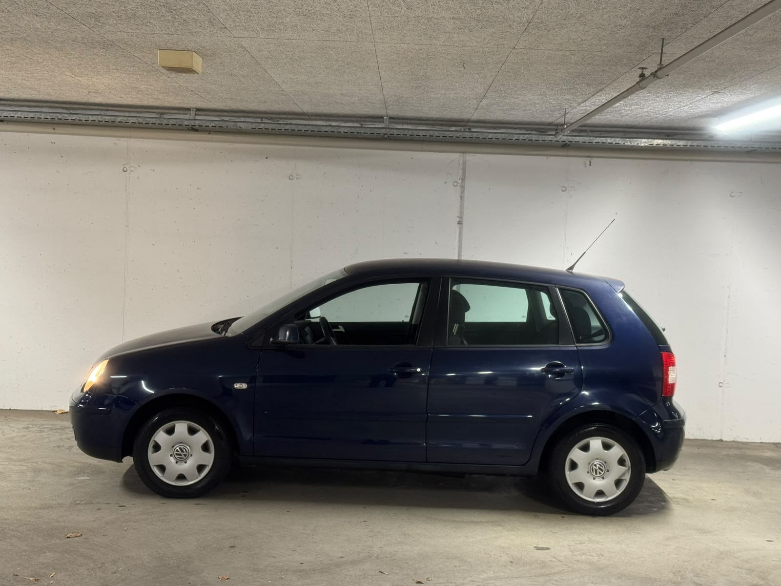 VW Polo 1.4 16V Highline-image-2