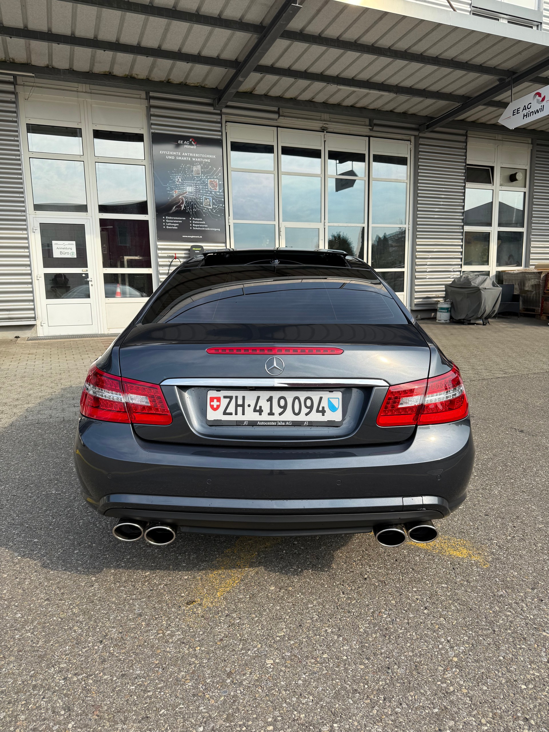 MERCEDES-BENZ Mercedes-Benz E 350 | AMG Line | 20” NEU | Sitzkühlung & Memory | Distronic | Schiebedach | Harman Kardon | Sportauspuff-image-5