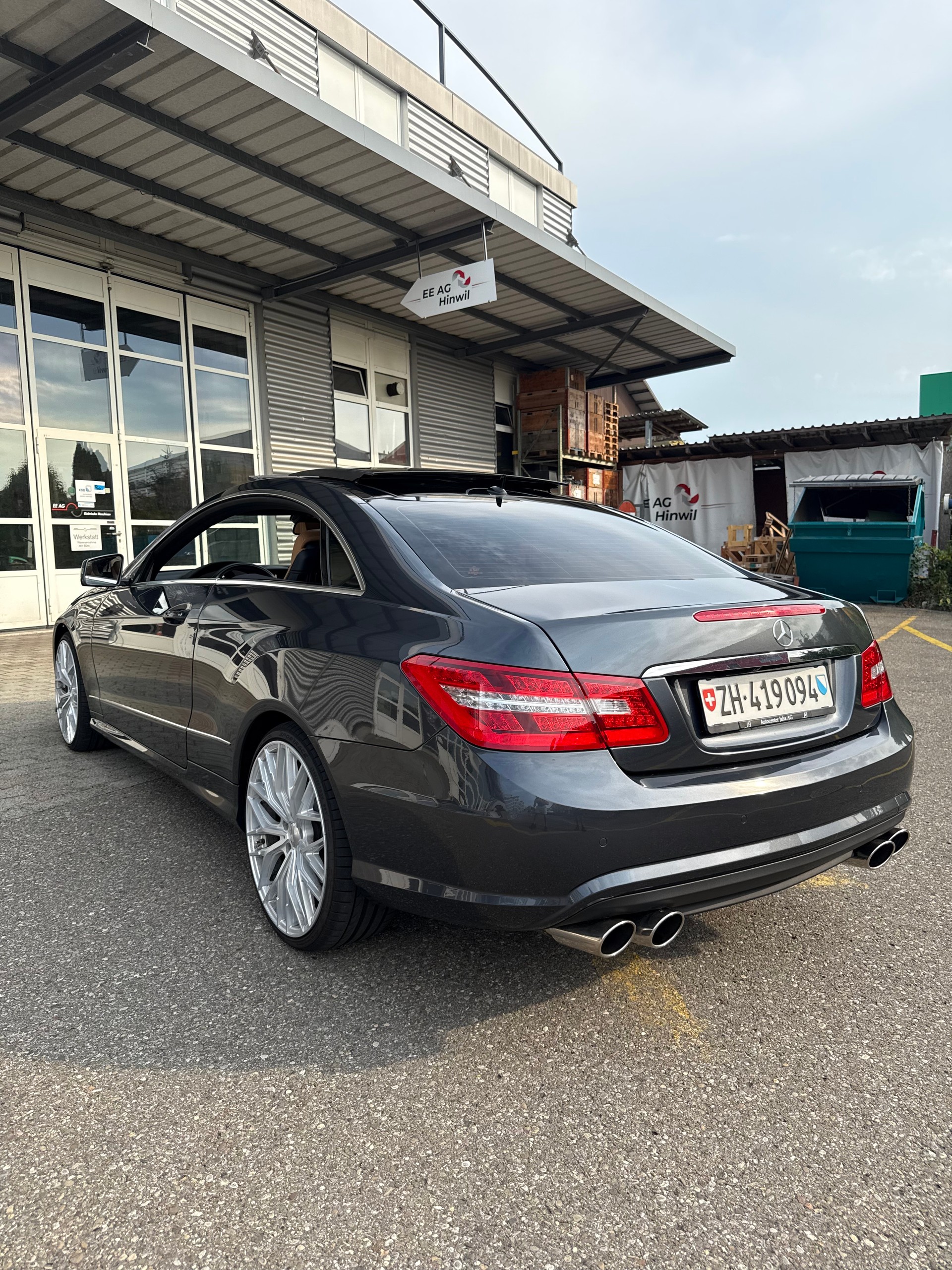MERCEDES-BENZ Mercedes-Benz E 350 | AMG Line | 20” NEU | Sitzkühlung & Memory | Distronic | Schiebedach | Harman Kardon | Sportauspuff-image-6