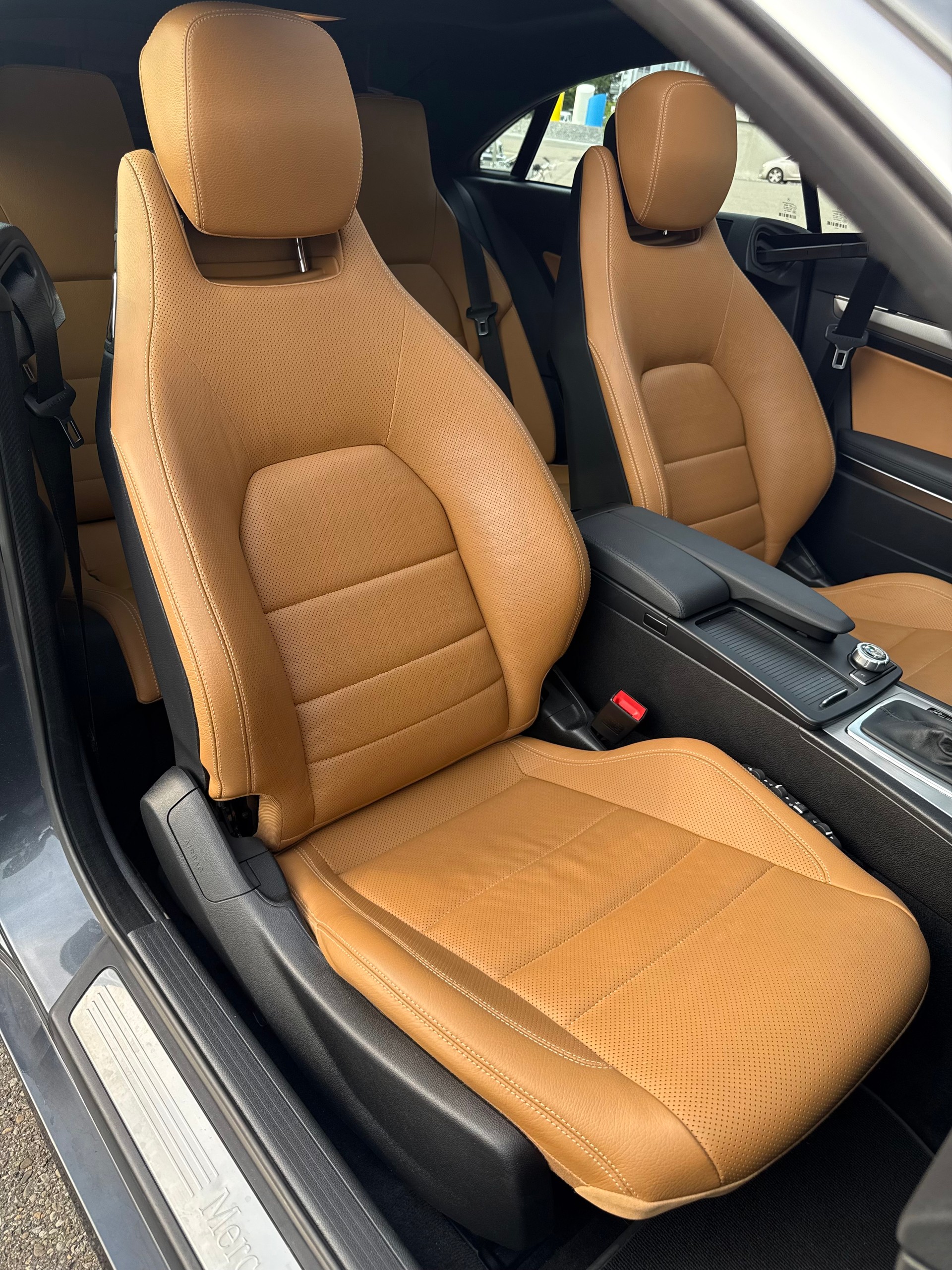 MERCEDES-BENZ Mercedes-Benz E 350 | AMG Line | 20” NEU | Sitzkühlung & Memory | Distronic | Schiebedach | Harman Kardon | Sportauspuff-image-10