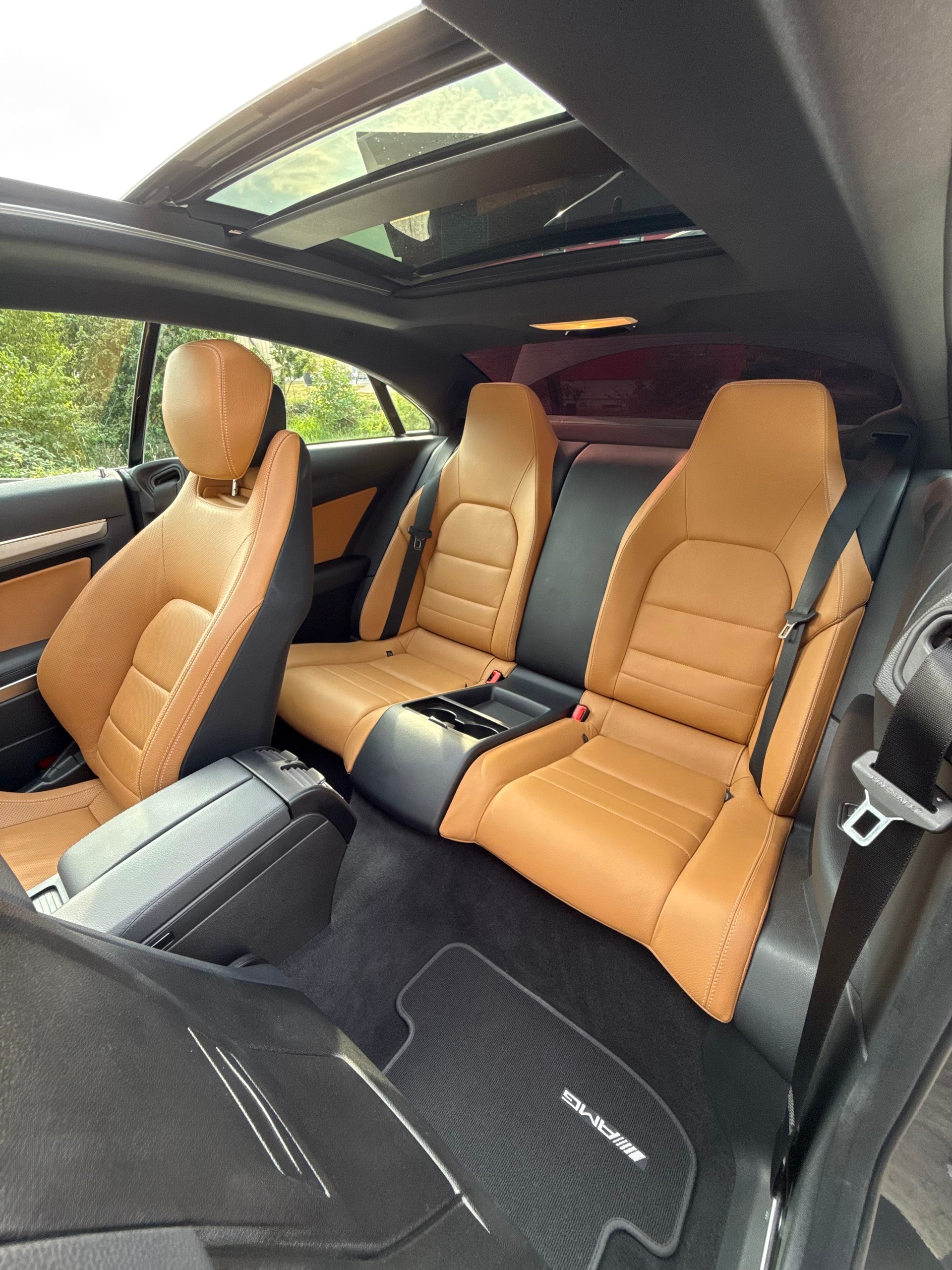 MERCEDES-BENZ Mercedes-Benz E 350 | AMG Line | 20” NEU | Sitzkühlung & Memory | Distronic | Schiebedach | Harman Kardon | Sportauspuff-image-11