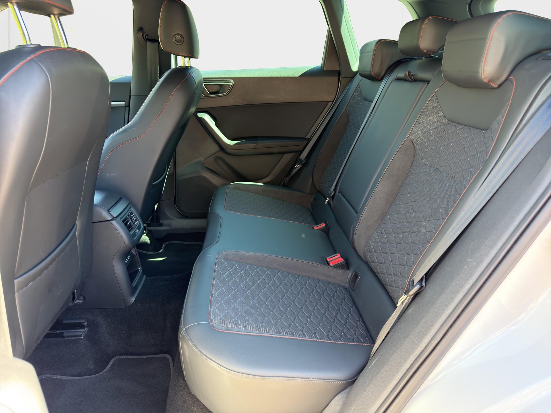 SEAT Ateca 2.0 TDI CR Move FR 4Drive DSG-image-12
