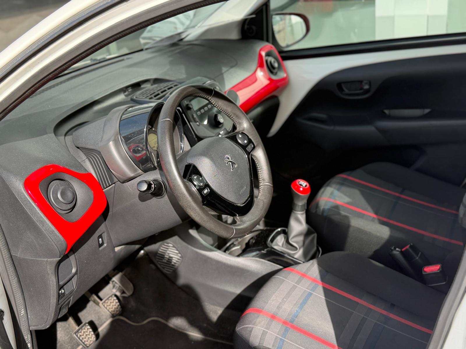 PEUGEOT 108 1.2 VTi Active-image-6