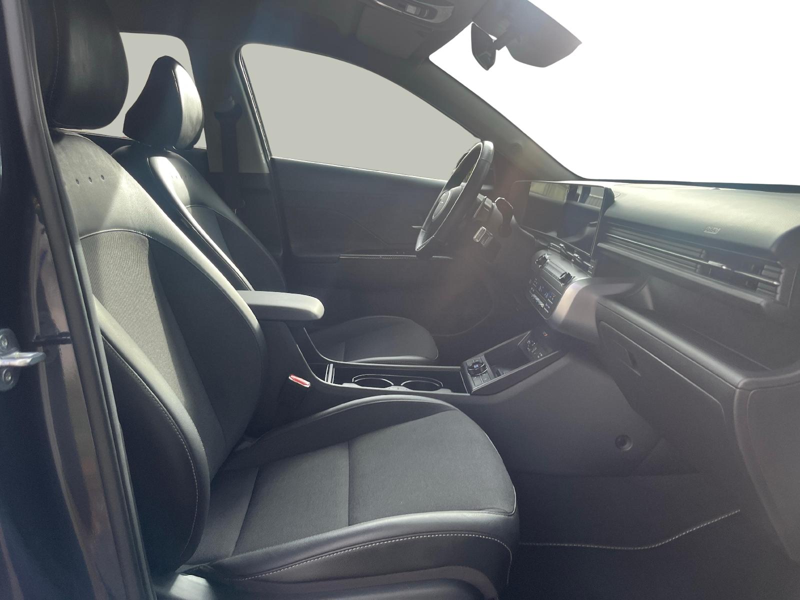 HYUNDAI Kona 1.6 GDi HEV Amplia DCT-image-9