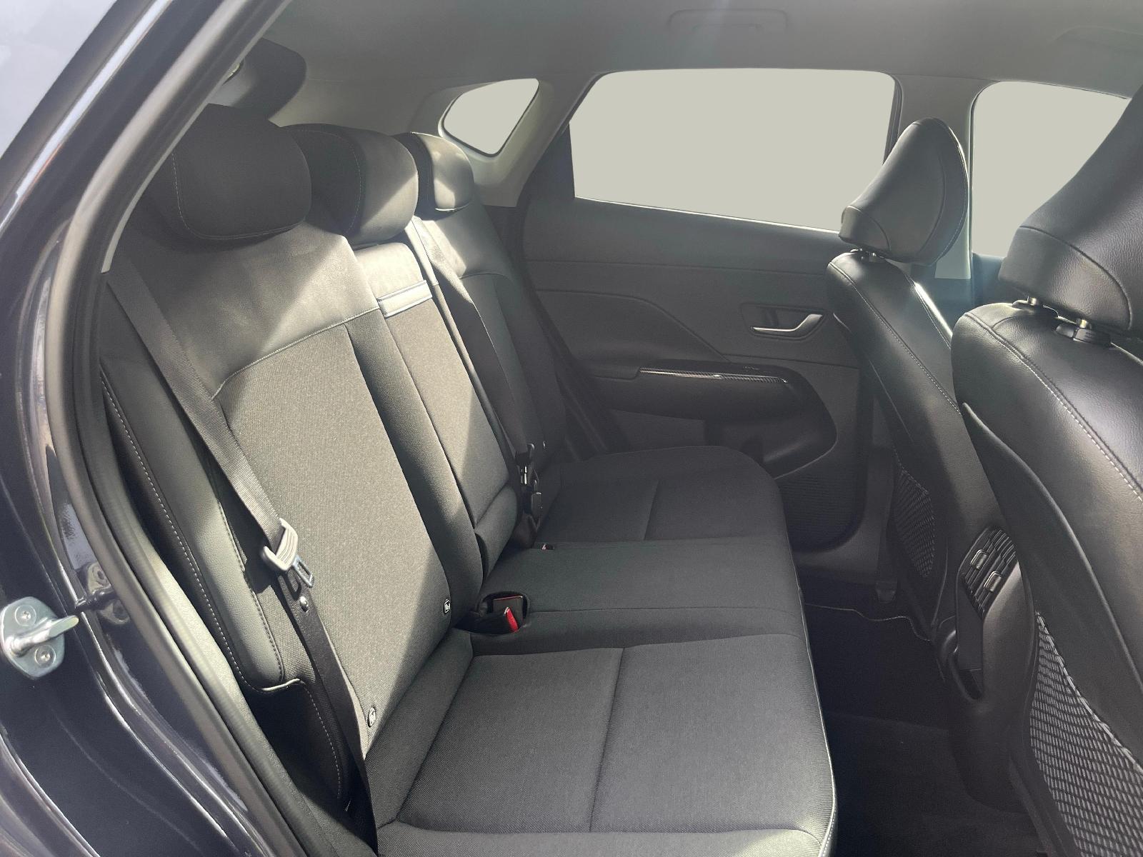 HYUNDAI Kona 1.6 GDi HEV Amplia DCT-image-10