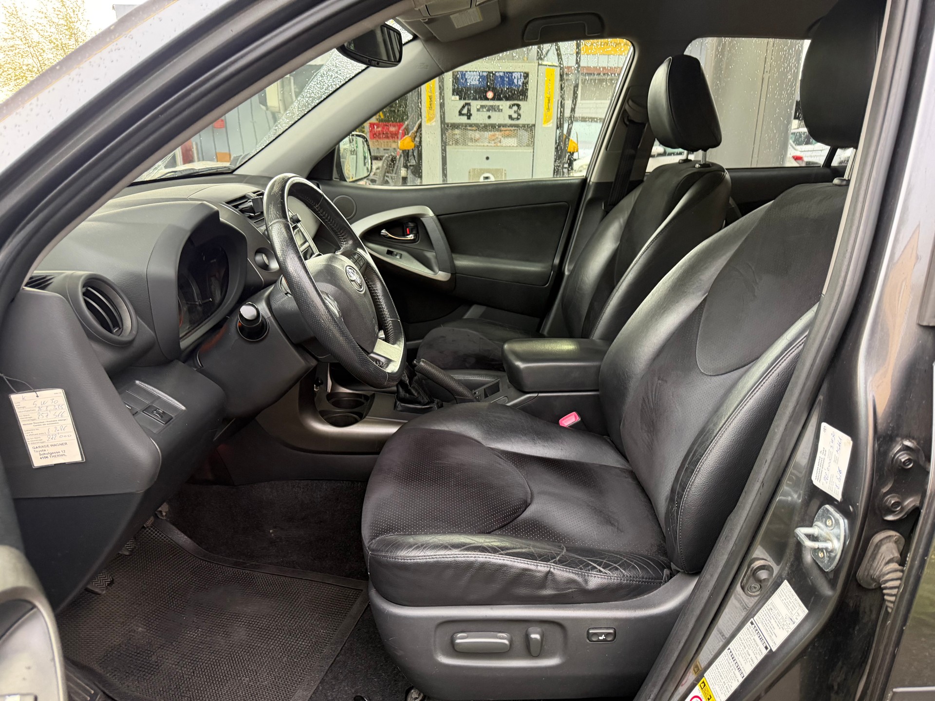 TOYOTA RAV-4 2.0 16V Linea Luna ** Leder ** Klima-auto ** MF-Lenkrad-Tempomat ** Sitzheizung ** Letzte MFK 27.08.2025-image-3