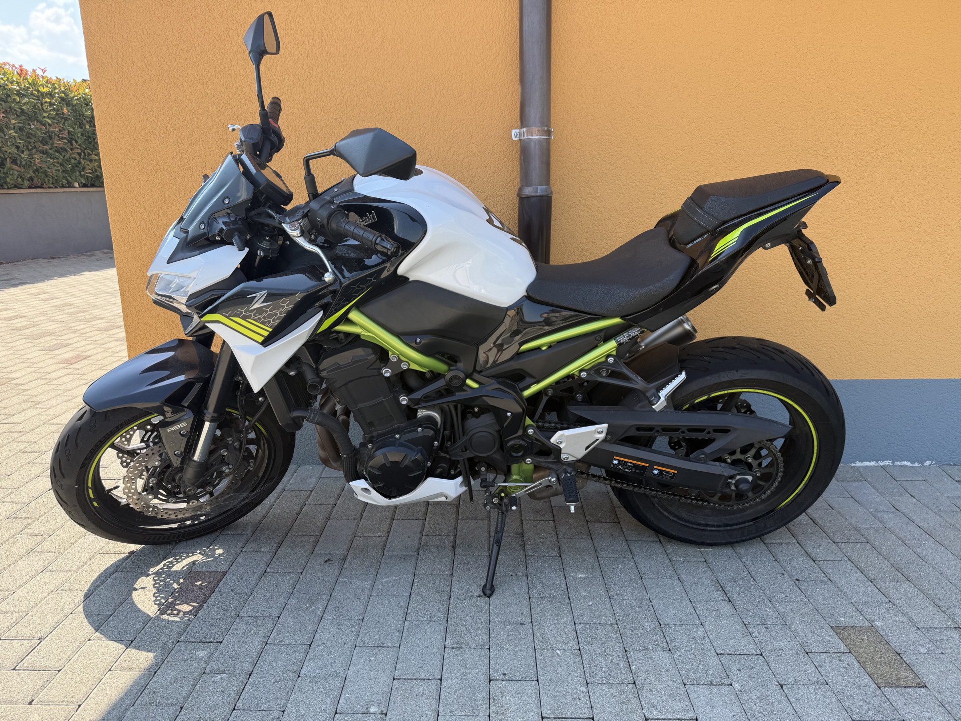 KAWASAKI Z 900