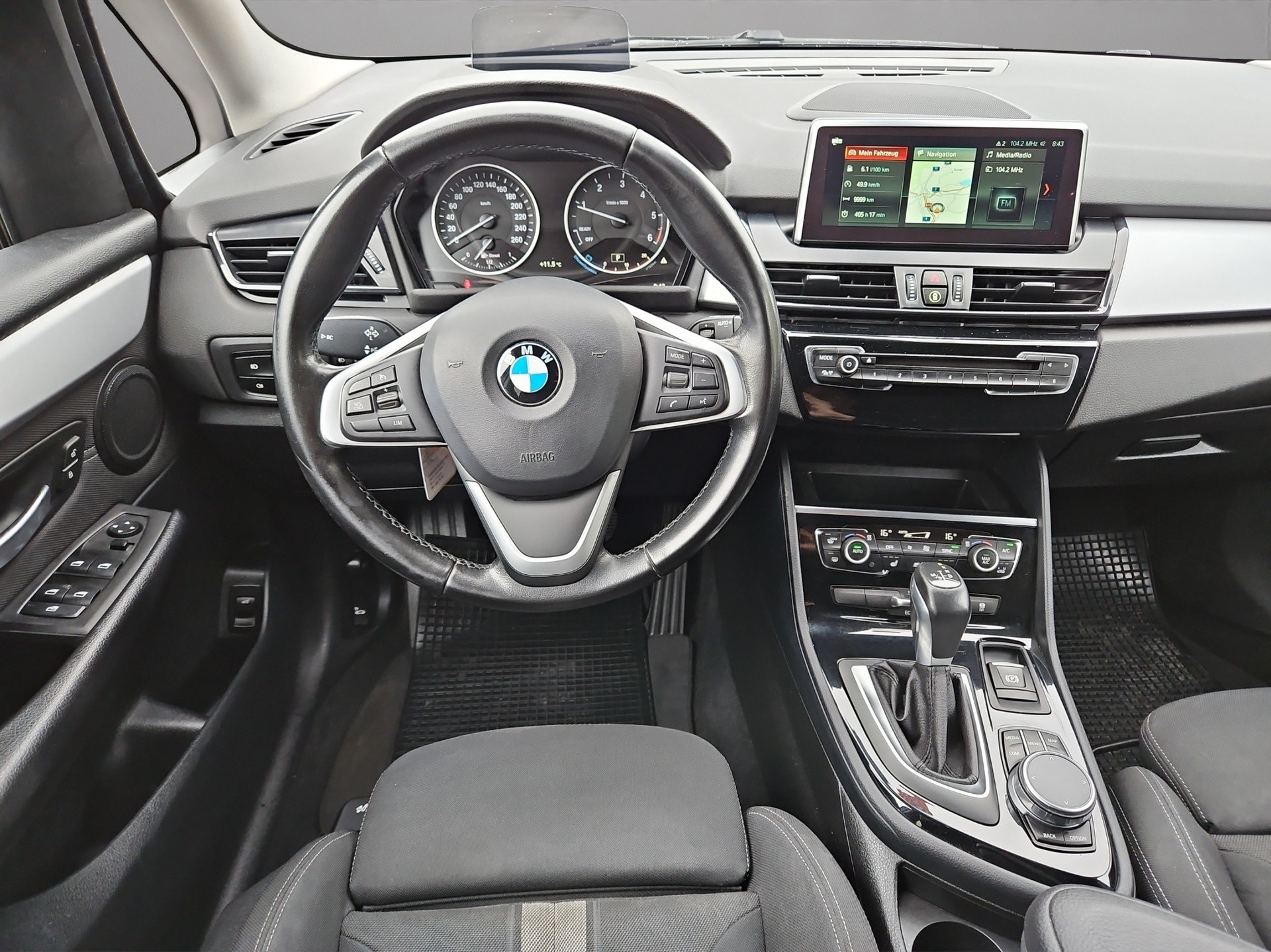 BMW 220d xDrive Gran Tourer Steptronic-image-7