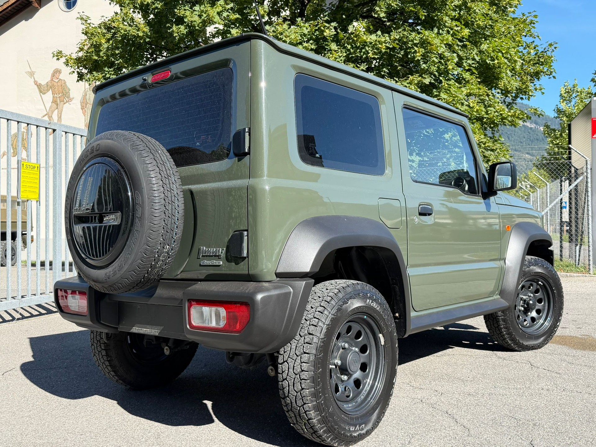 SUZUKI Jimny 1.5 Compact+ 4x4-image-4