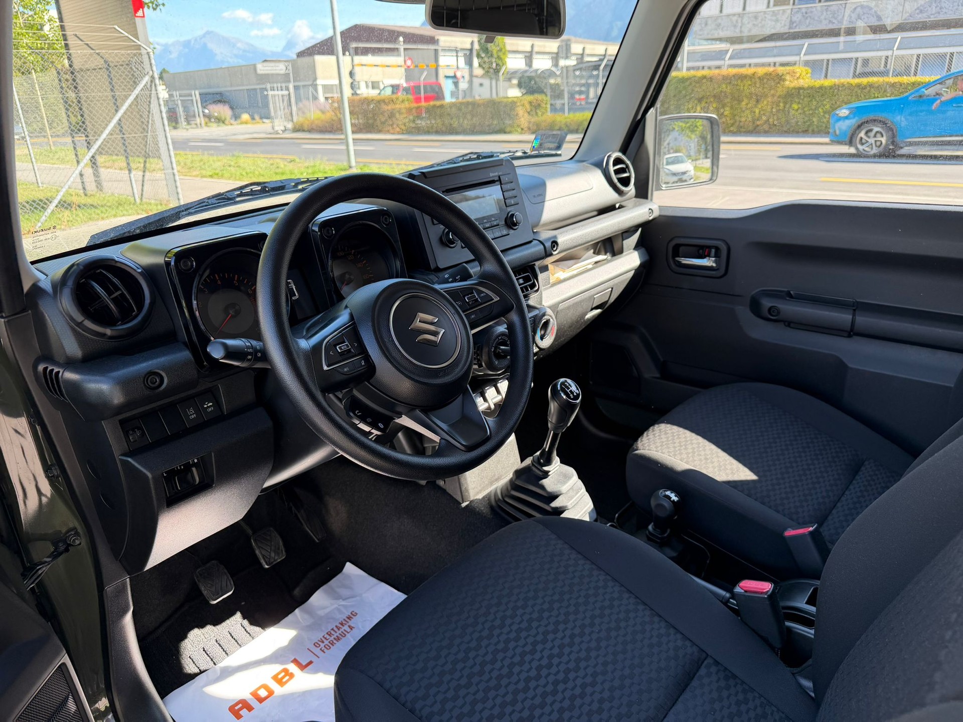 SUZUKI Jimny 1.5 Compact+ 4x4-image-10
