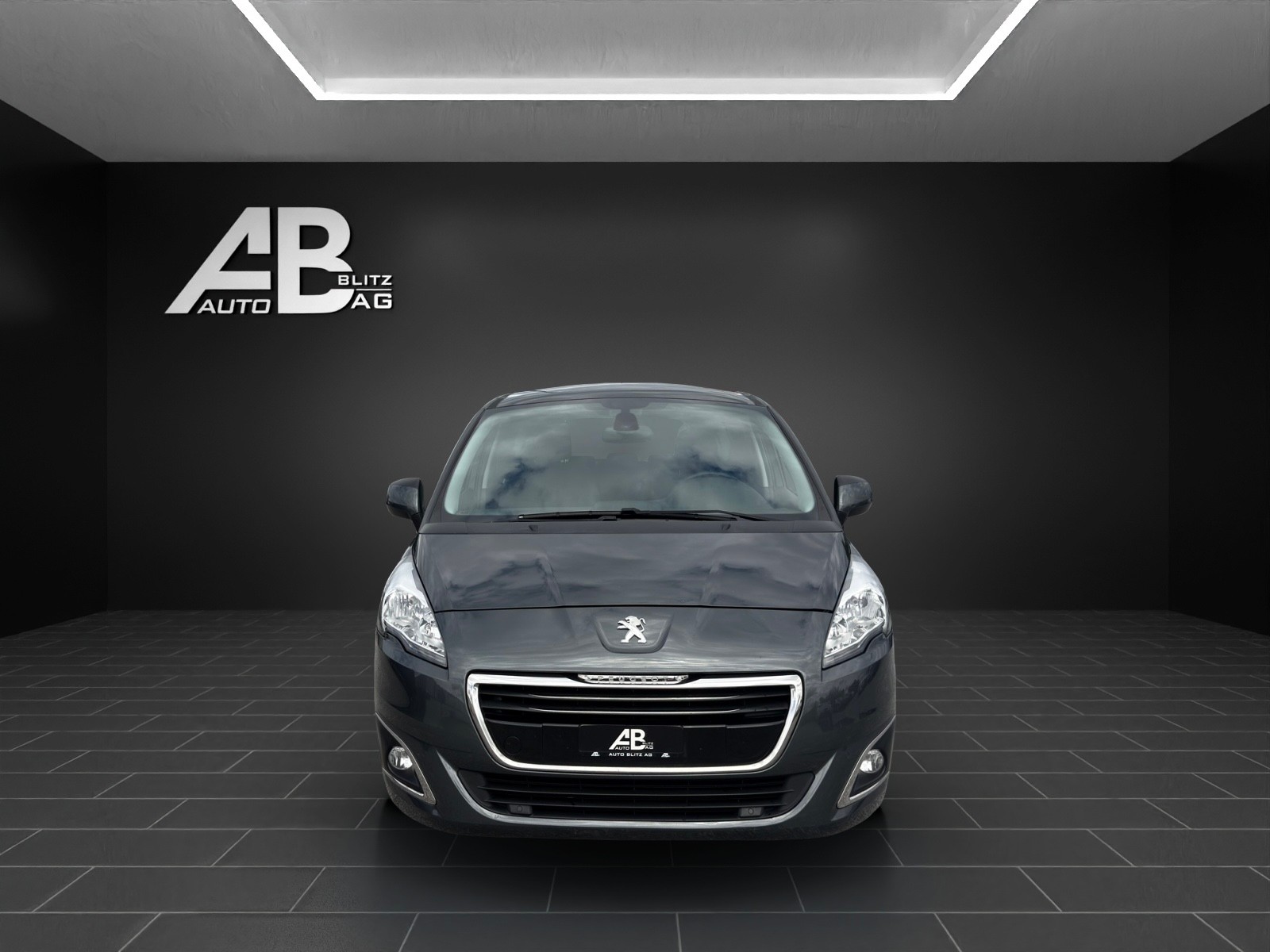 PEUGEOT 5008 2.0 BlueHDI Business Line mit 150 PS * 7-Plätzer *-image-0