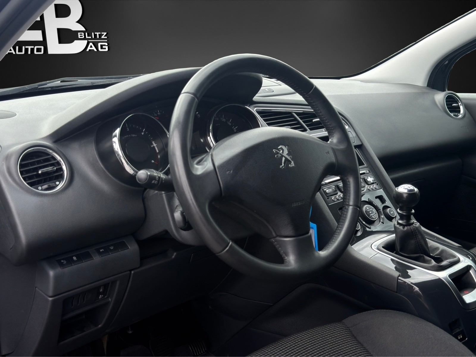 PEUGEOT 5008 2.0 BlueHDI Business Line mit 150 PS * 7-Plätzer *-image-7