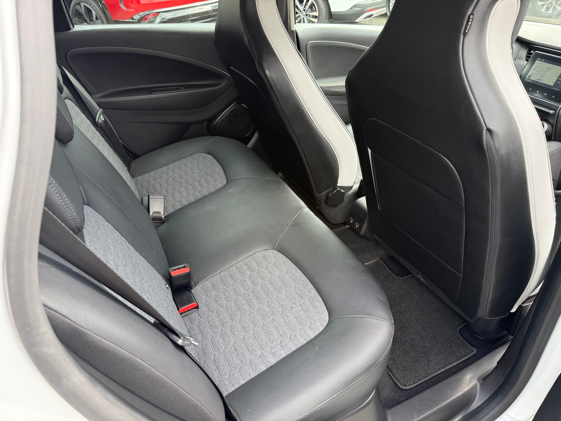 RENAULT Zoe Intens R135 (incl. Batterie)-image-11