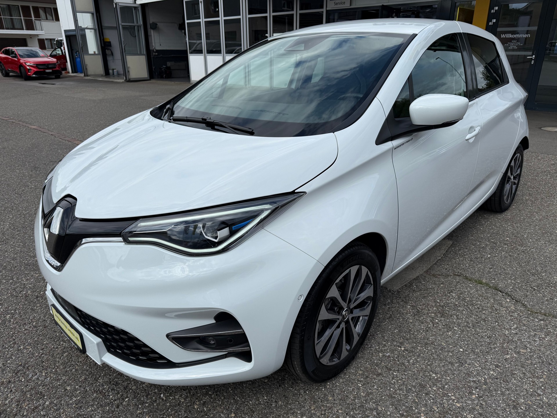 RENAULT Zoe Intens R135 (incl. Batterie)-showroom-element-1