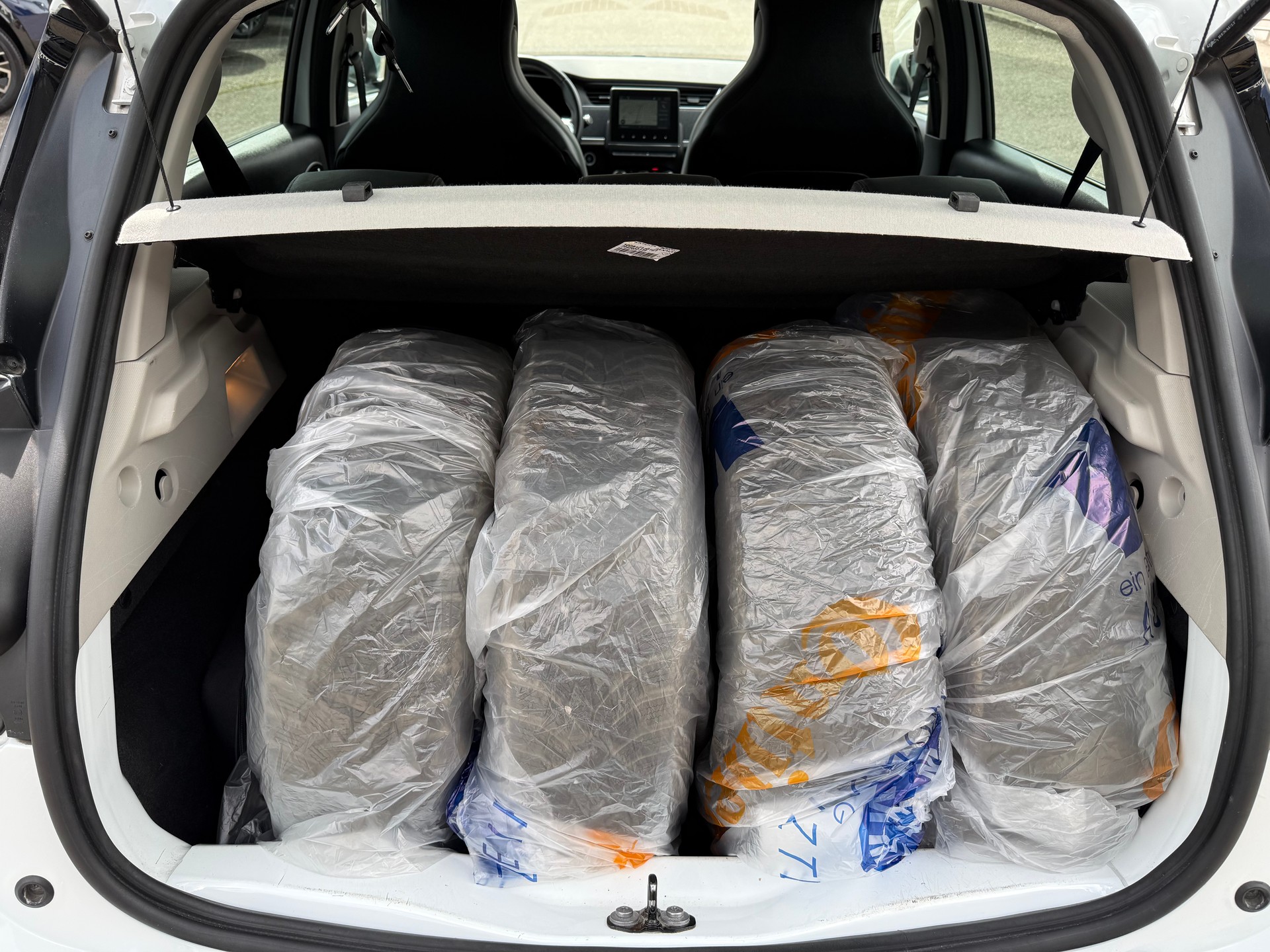 RENAULT Zoe Intens R135 (incl. Batterie)-image-12