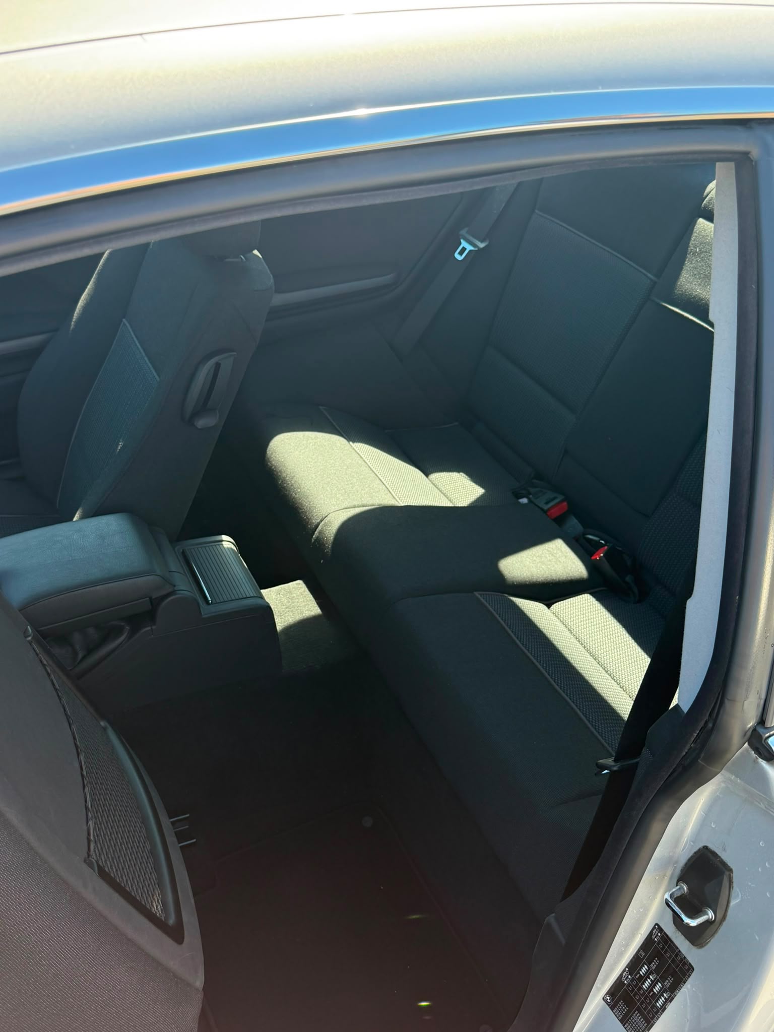 BMW 320 Coupé-image-5