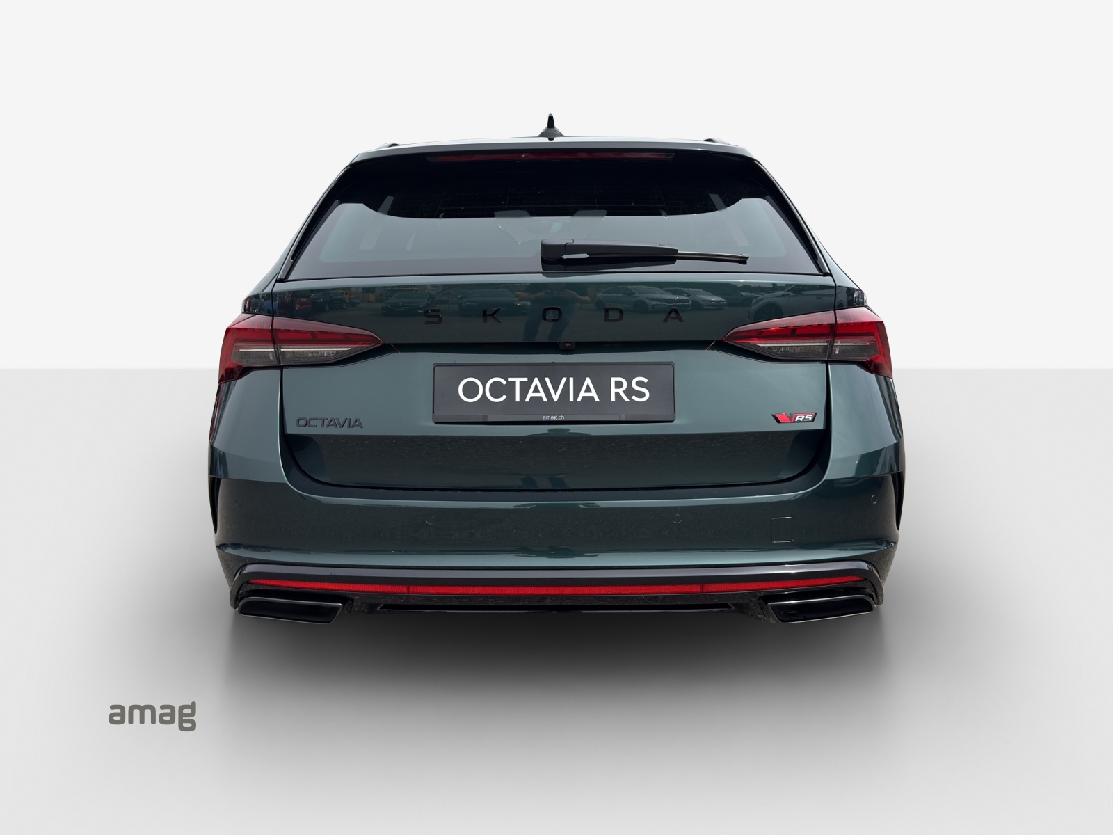 SKODA Octavia Combi 2.0 TSI DSG RS 30 Years Edition-image-3