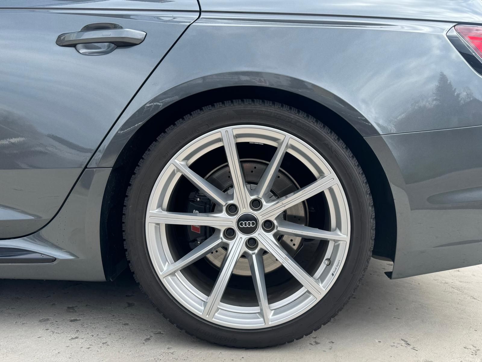 AUDI RS4 Avant quattro tiptronic-image-12