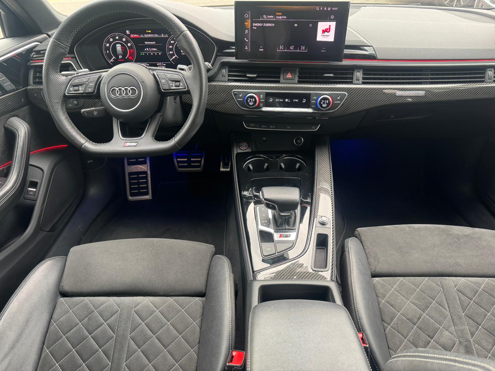 AUDI RS4 Avant quattro tiptronic-image-17