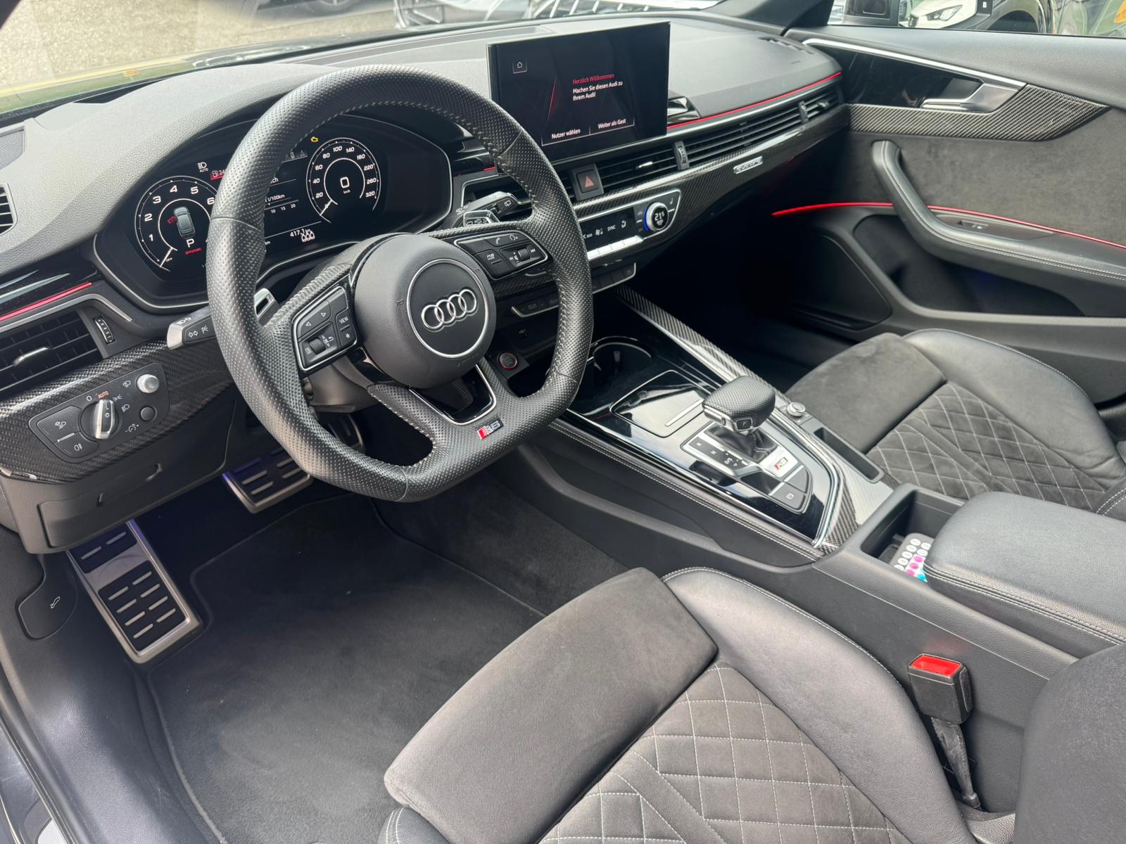 AUDI RS4 Avant quattro tiptronic-image-18