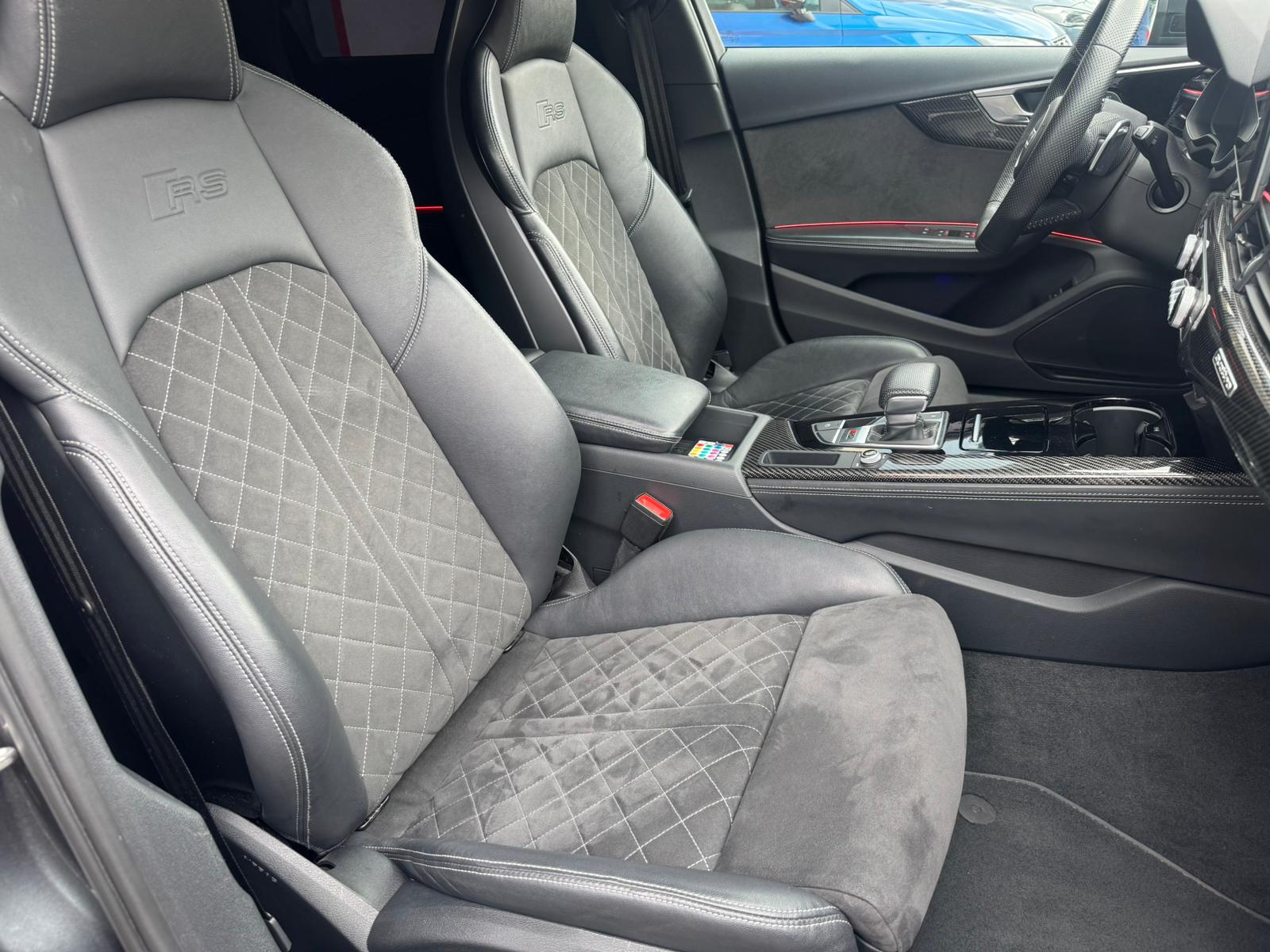 AUDI RS4 Avant quattro tiptronic-image-19