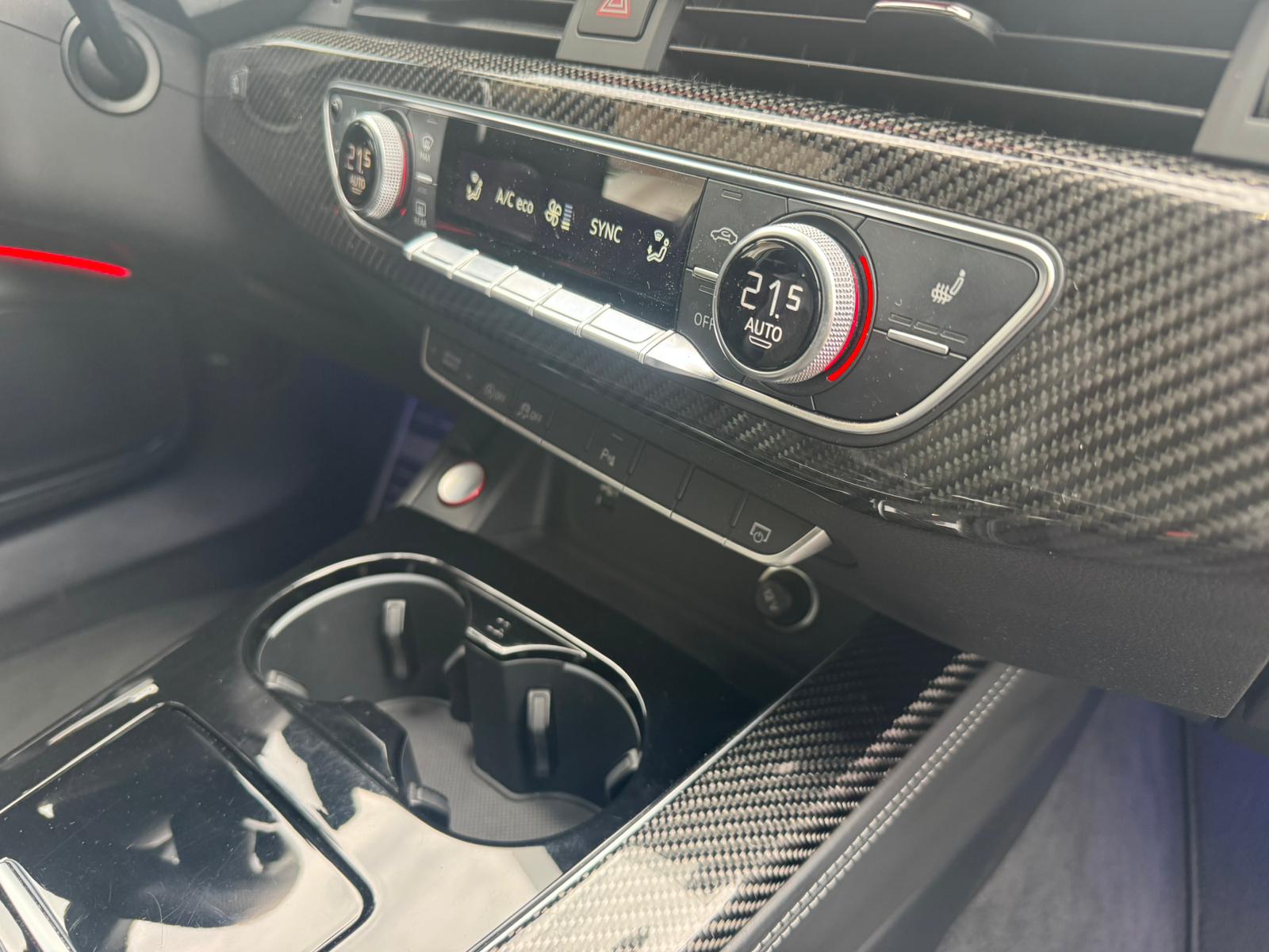 AUDI RS4 Avant quattro tiptronic-image-28