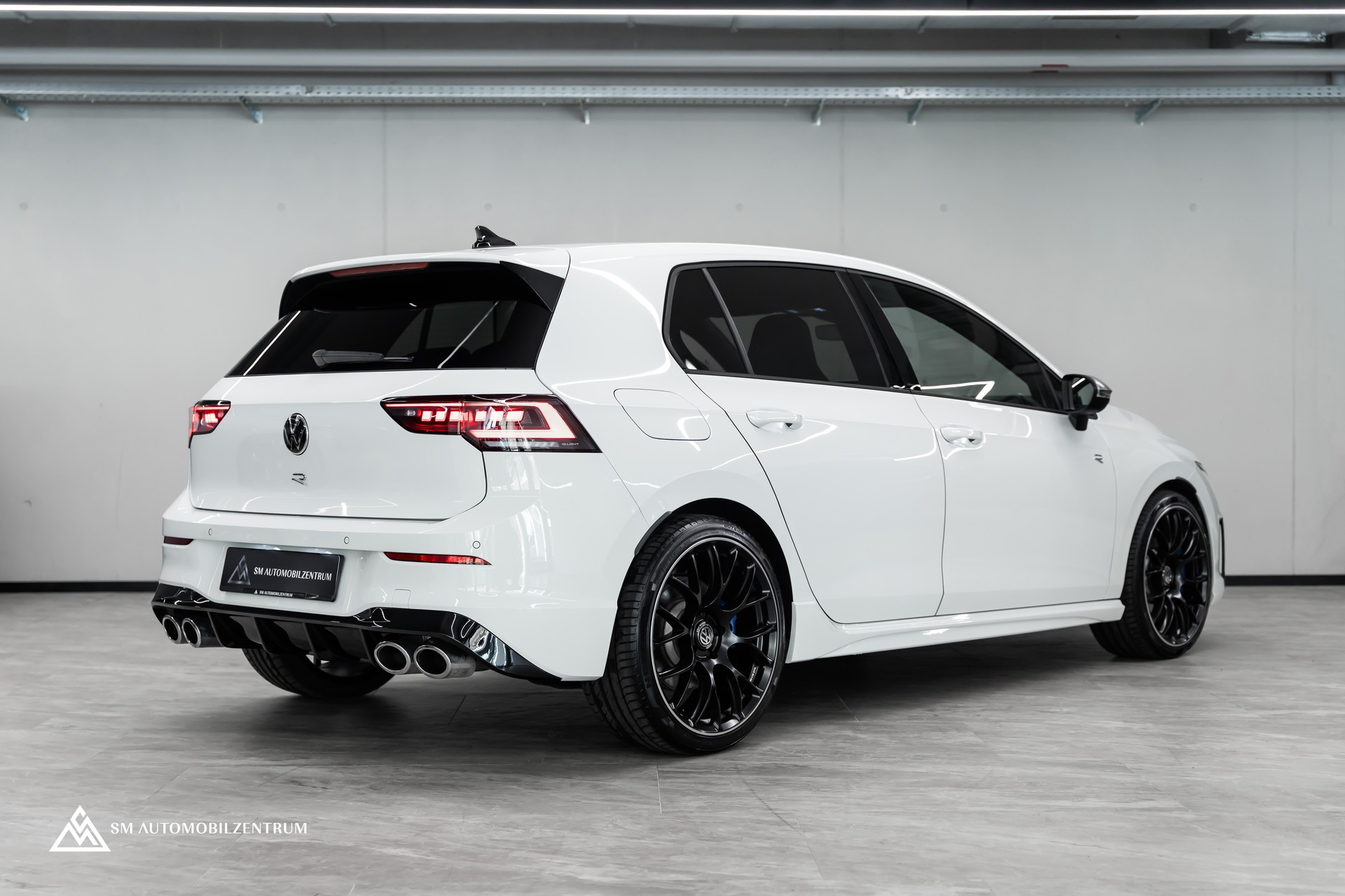 VW Golf VIII 2.0 TSI R DSG 4motion R-Performance / Facelift / Head-Up / Harman&Kardon / Rückfahrkamera-image-8