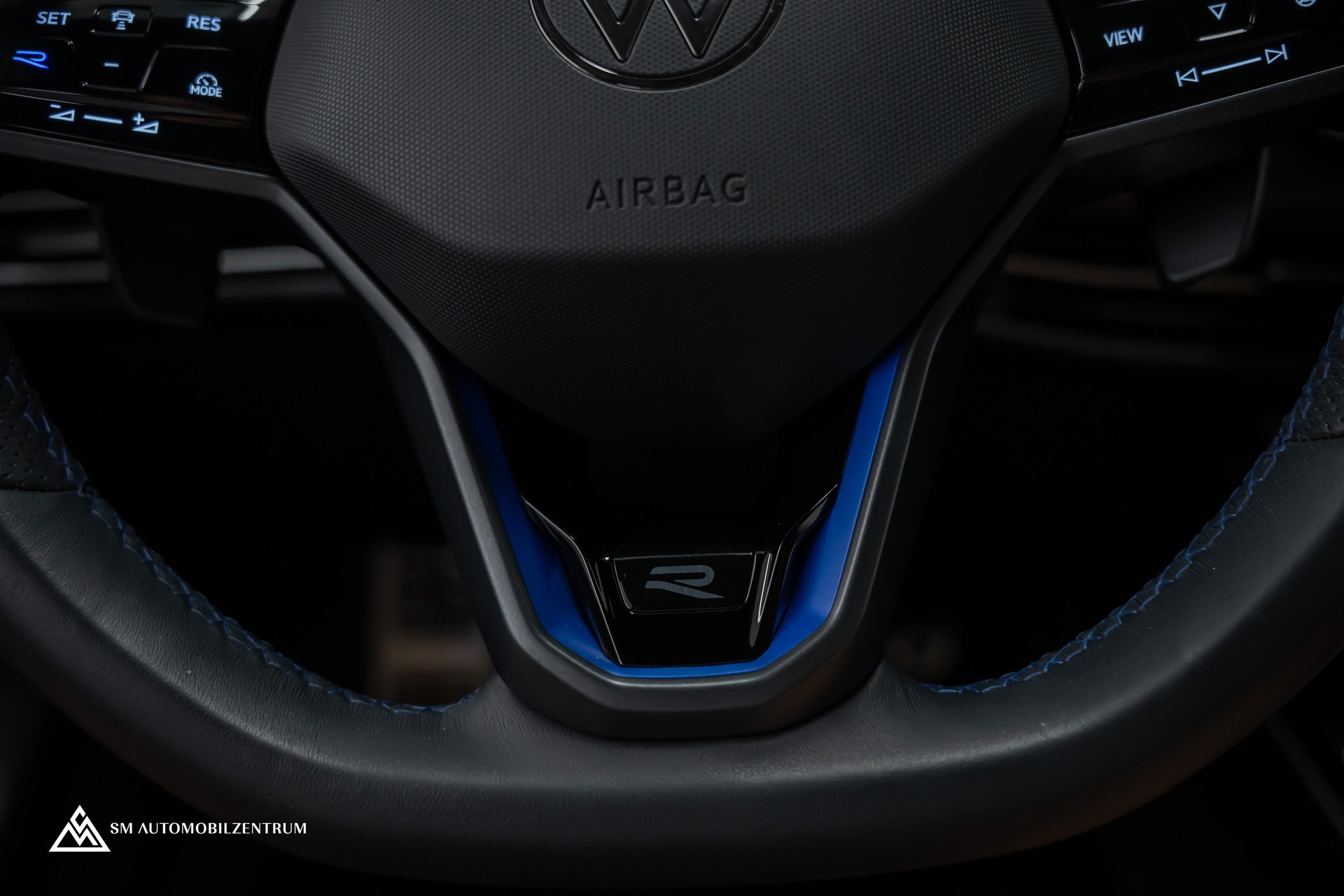 VW Golf VIII 2.0 TSI R DSG 4motion R-Performance / Facelift / Head-Up / Harman&Kardon / Rückfahrkamera-image-27