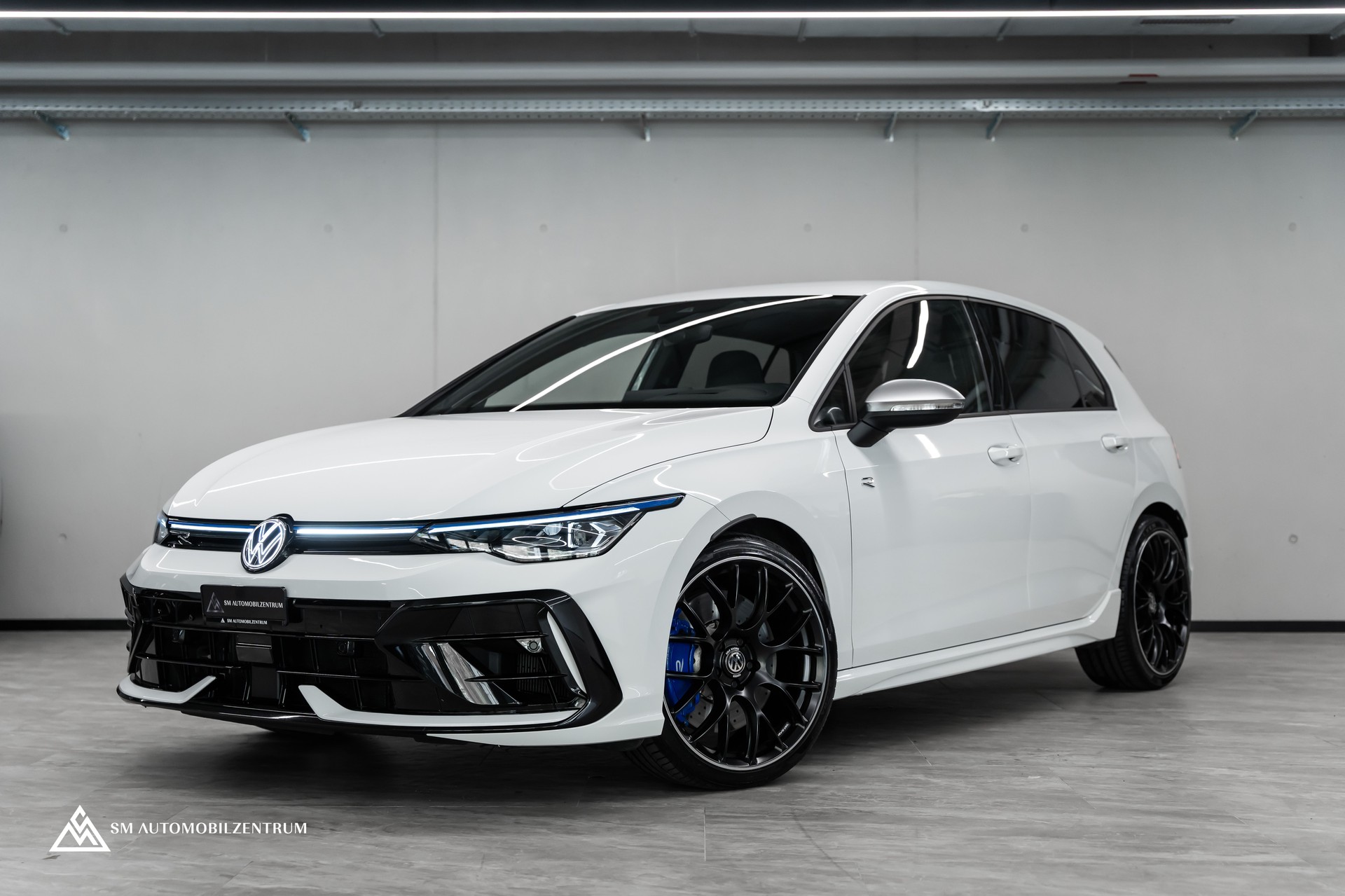 VW Golf VIII 2.0 TSI R DSG 4motion R-Performance / Facelift / Head-Up / Harman&Kardon / Rückfahrkamera-image-0
