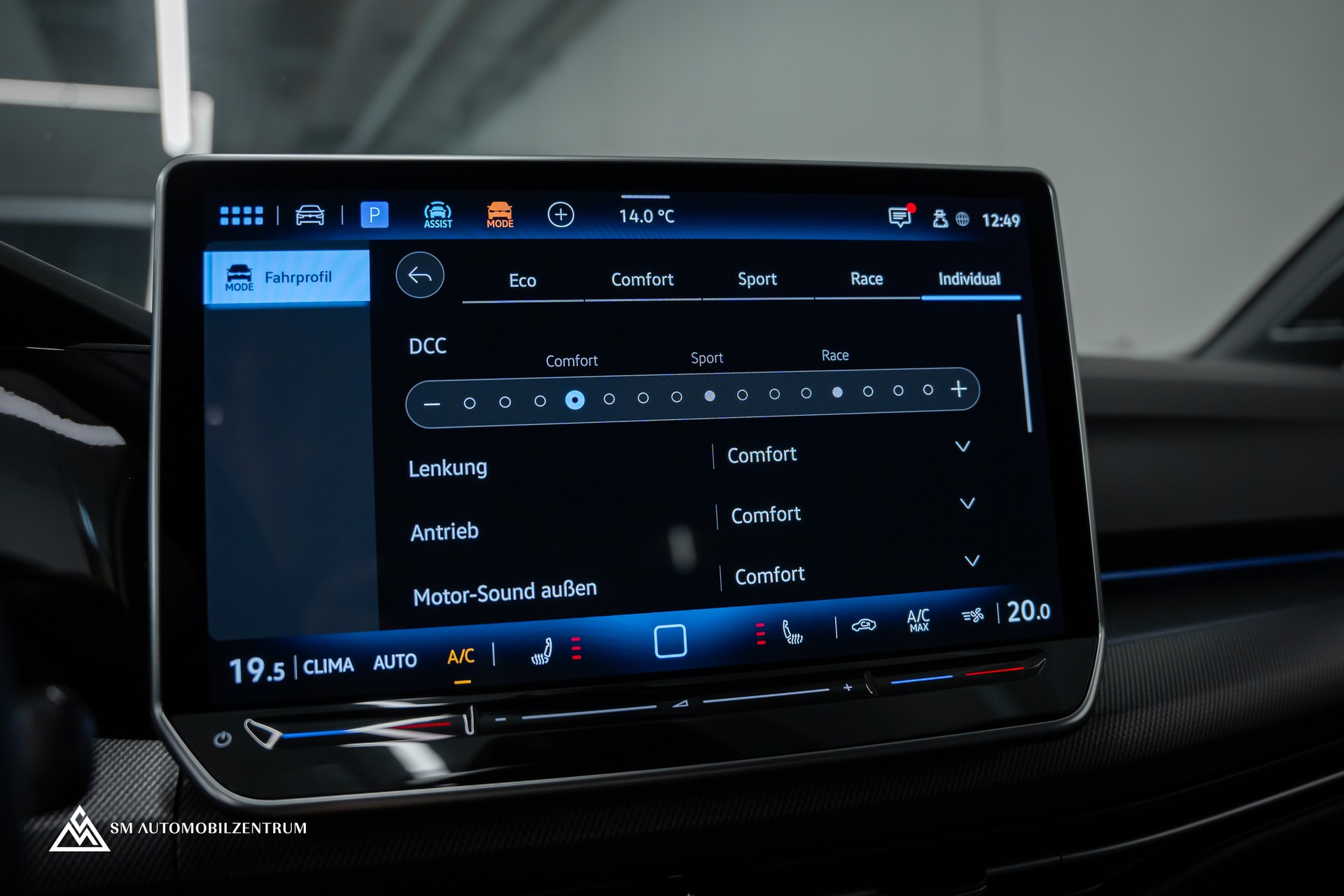 VW Golf VIII 2.0 TSI R DSG 4motion R-Performance / Facelift / Head-Up / Harman&Kardon / Rückfahrkamera-image-37