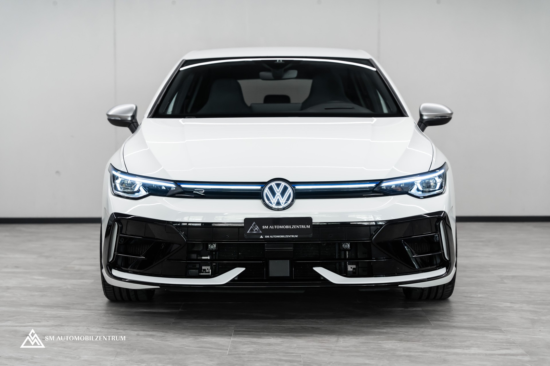 VW Golf VIII 2.0 TSI R DSG 4motion R-Performance / Facelift / Head-Up / Harman&Kardon / Rückfahrkamera-image-1