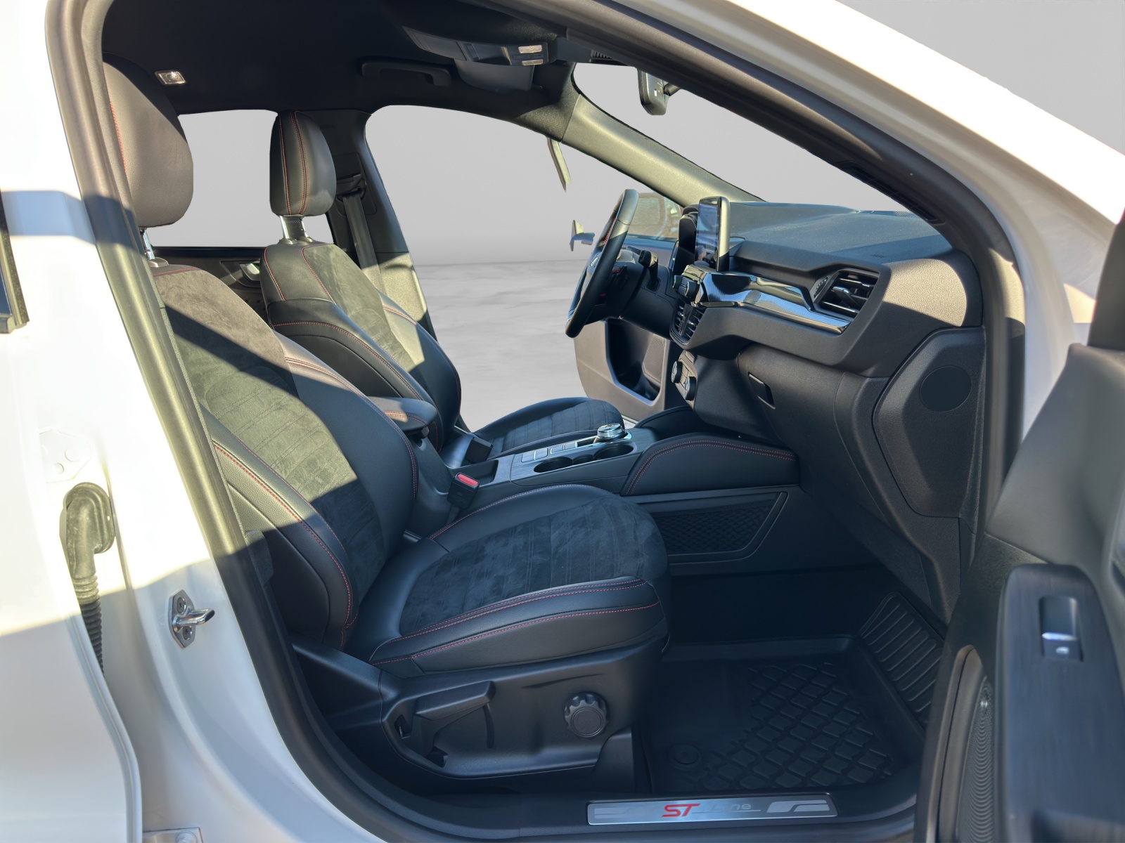 FORD Kuga 2.0 EcoBlue ST-Line 4x4-image-16