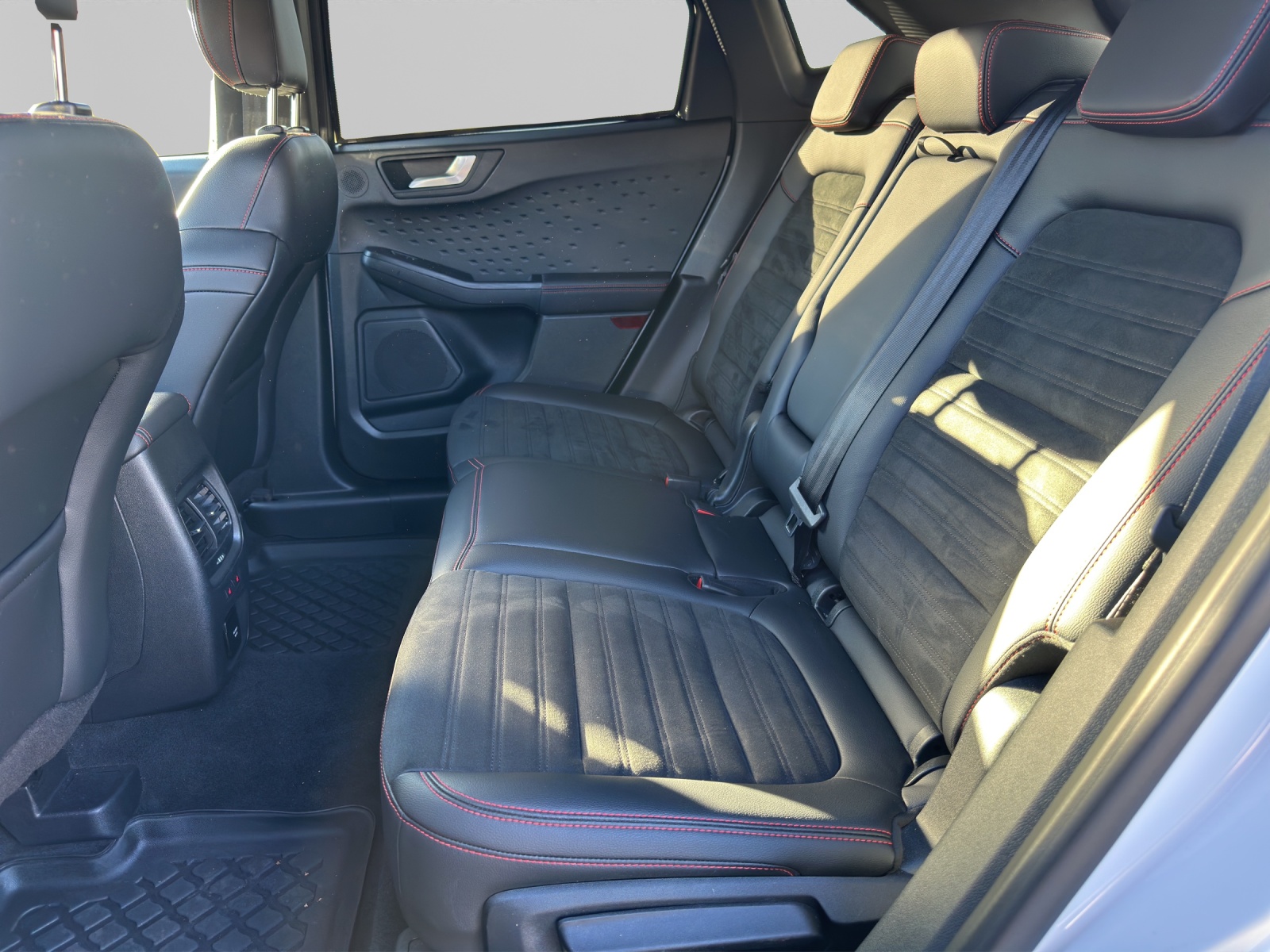 FORD Kuga 2.0 EcoBlue ST-Line 4x4-image-12