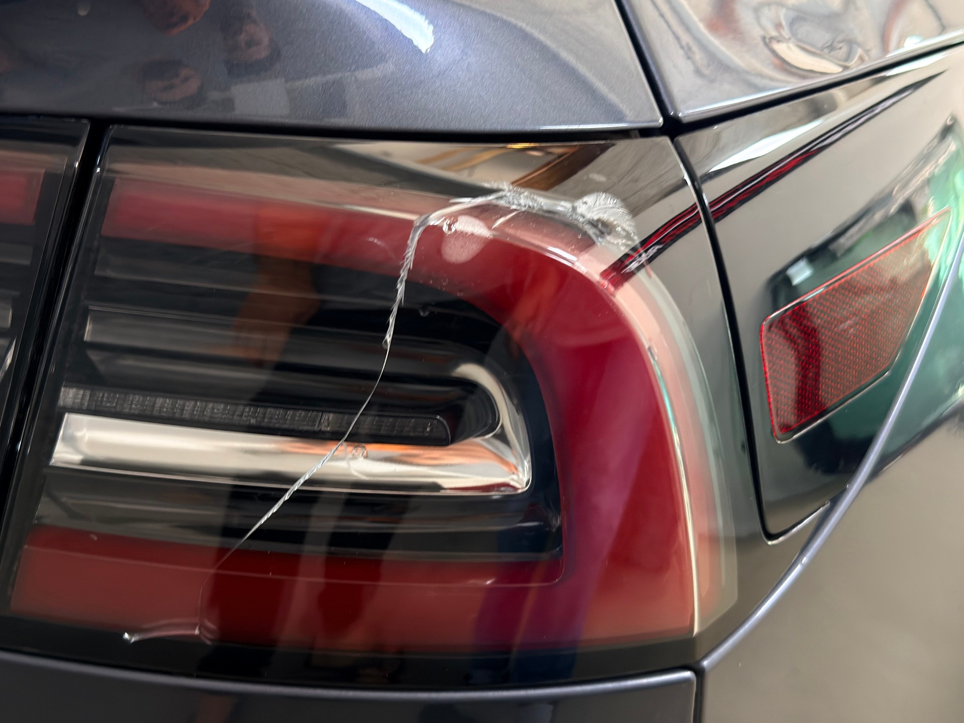 TESLA Model 3 Long Range Dual Motor AWD HAGELSCHADEN-image-18