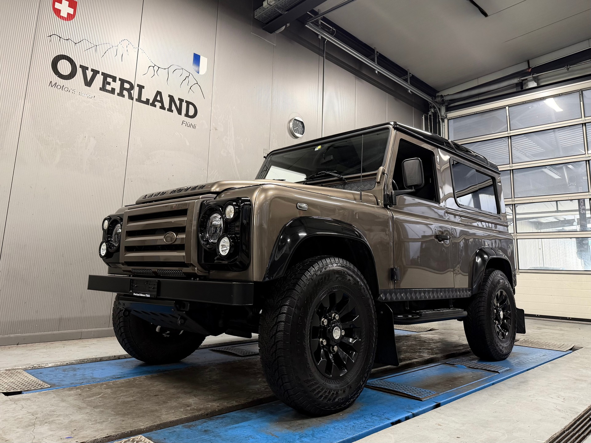 LAND ROVER 90-image-15