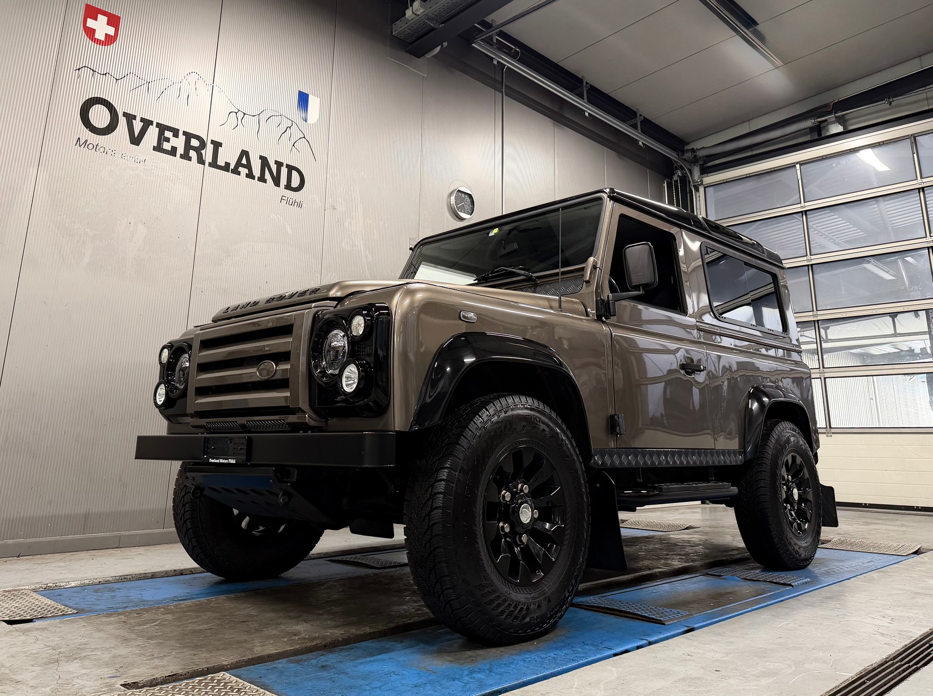 LAND ROVER 90-image-0