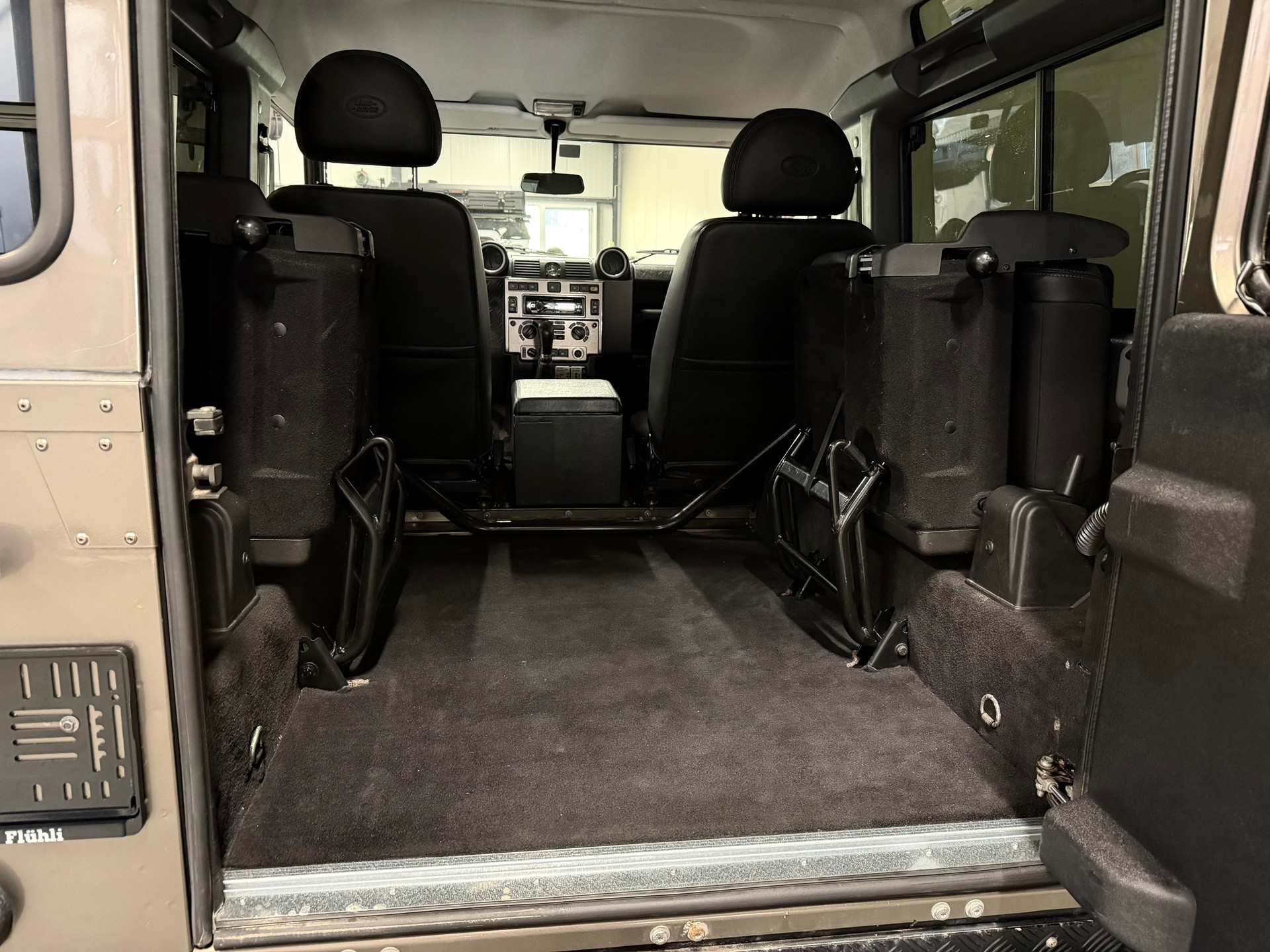 LAND ROVER 90-image-10