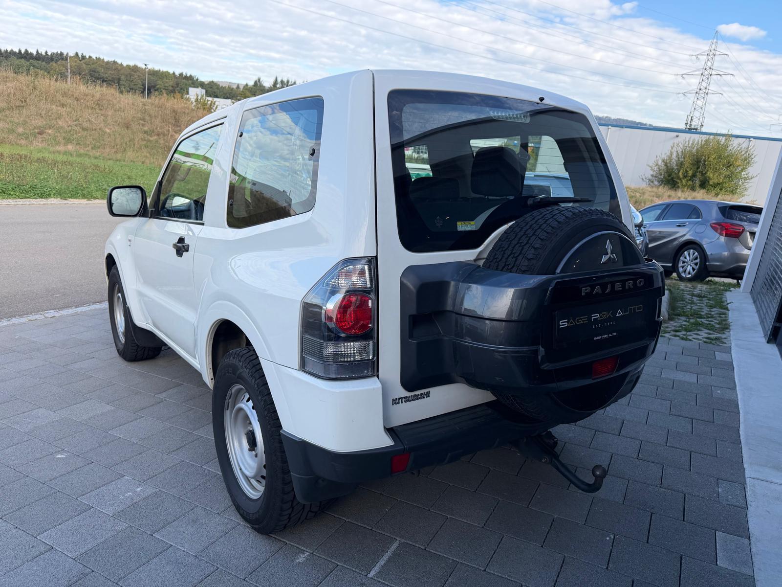MITSUBISHI Pajero 3.2 DID Swiss Professional-image-4
