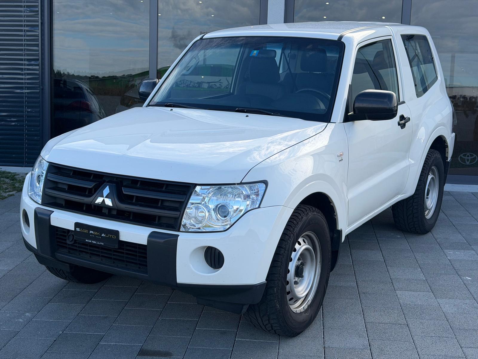 MITSUBISHI Pajero 3.2 DID Swiss Professional-image-2