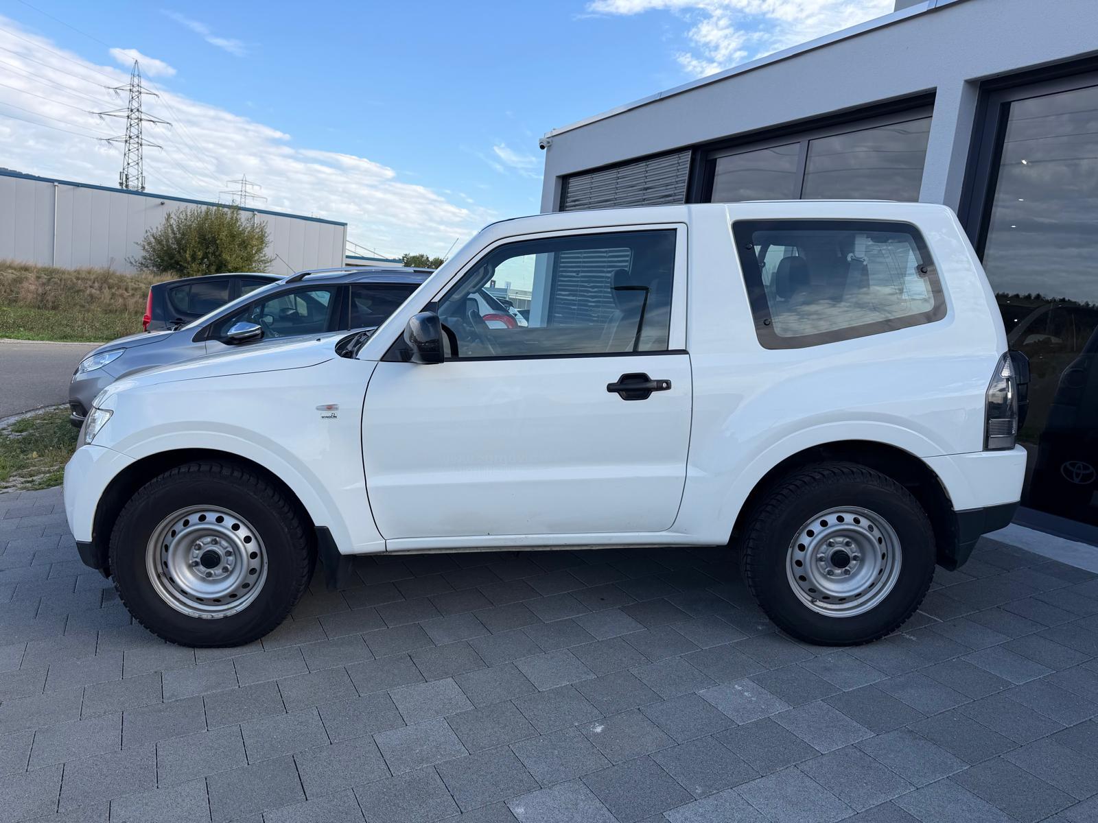 MITSUBISHI Pajero 3.2 DID Swiss Professional-image-20